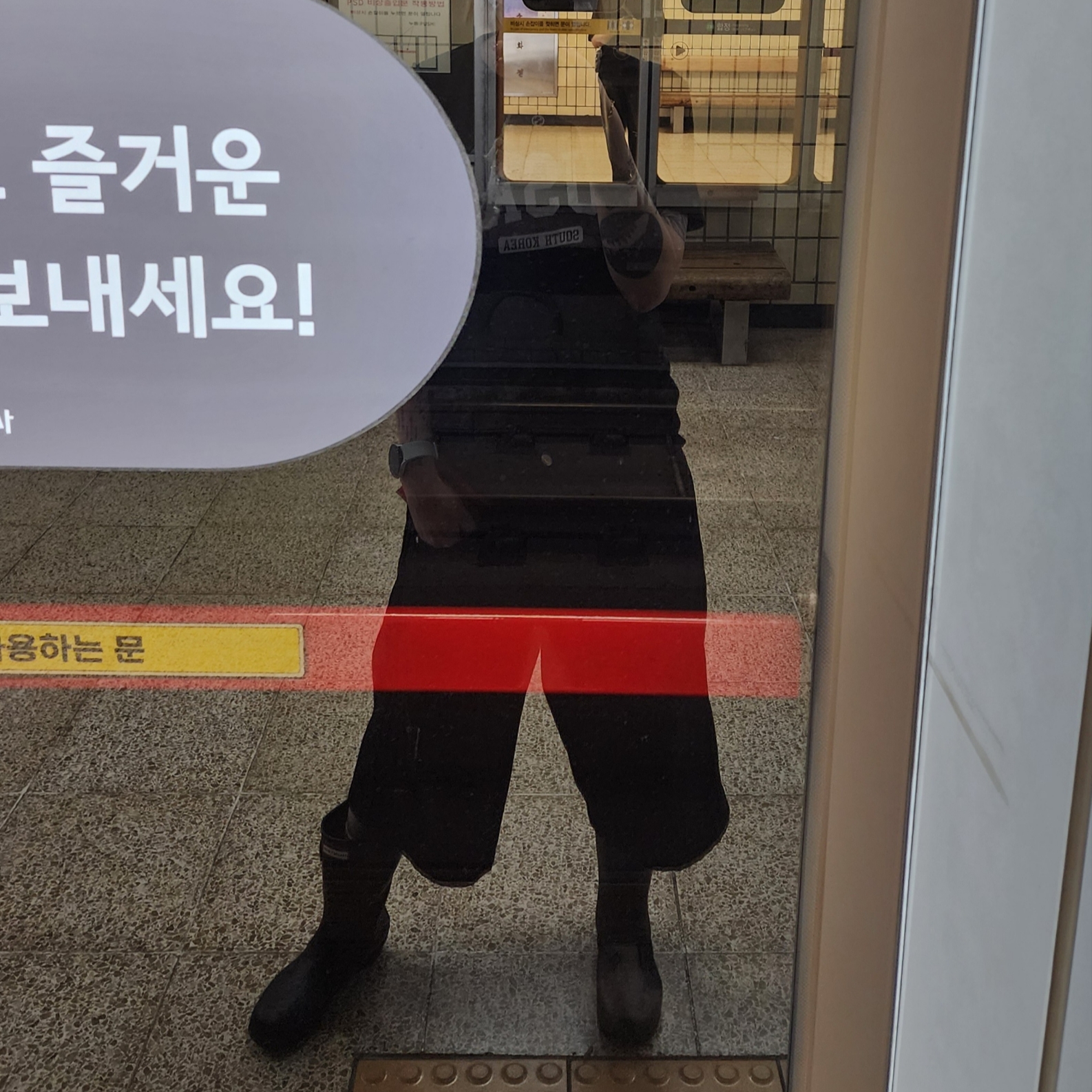 (W) Hunter Original Short Rain Boots Black 착용 스타일 - 3