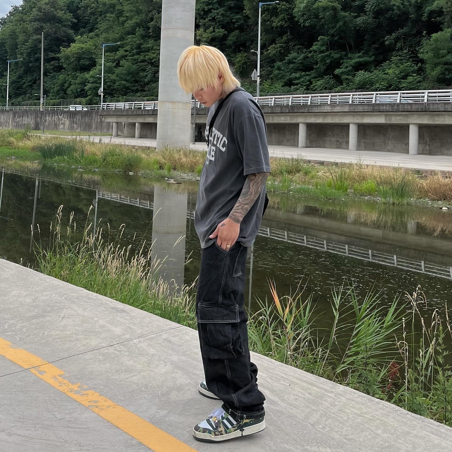 Adidas x BAPE Forum 84 Low Green Camo 착용 스타일 - 3