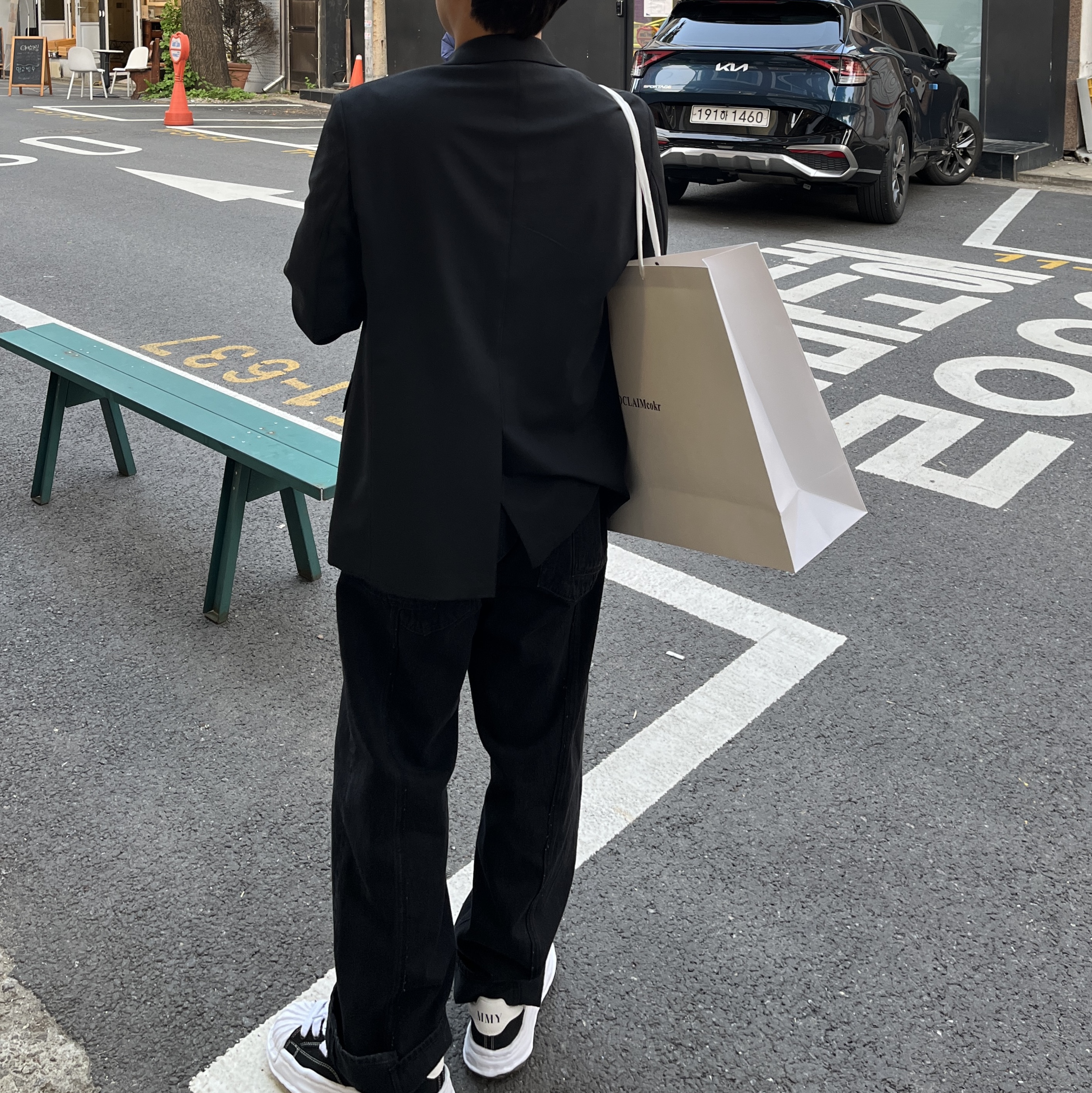 Maison Mihara Yasuhiro Blakey OG Sole Canvas Low-top Sneakers Black White 착용 스타일 - 1