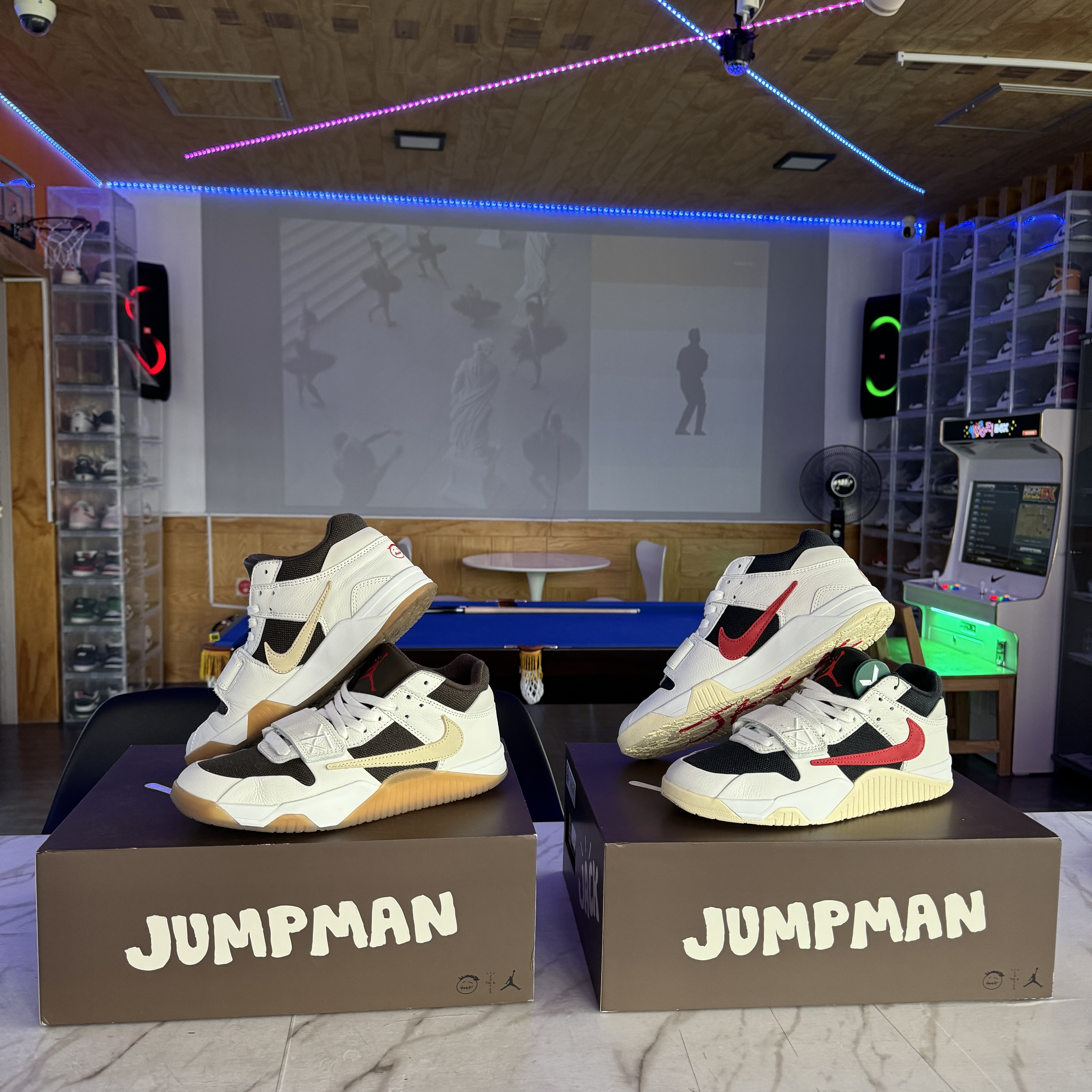 Jordan x Travis Scott Jumpman Jack TR University Red, Jordan x Travis Scott Jumpman Jack TR Sail and Dark Mocha 착용 스타일 - 2