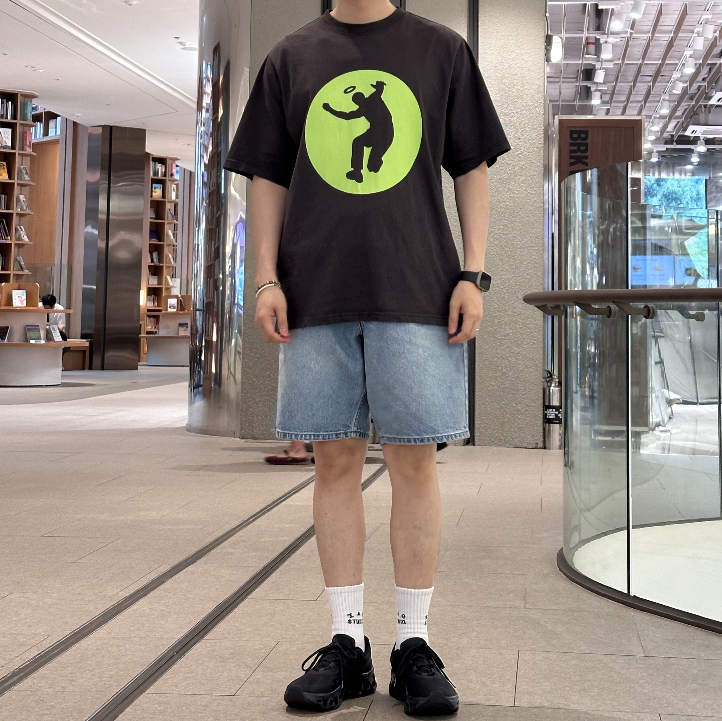 On Running Cloudmonster All Black 착용 스타일