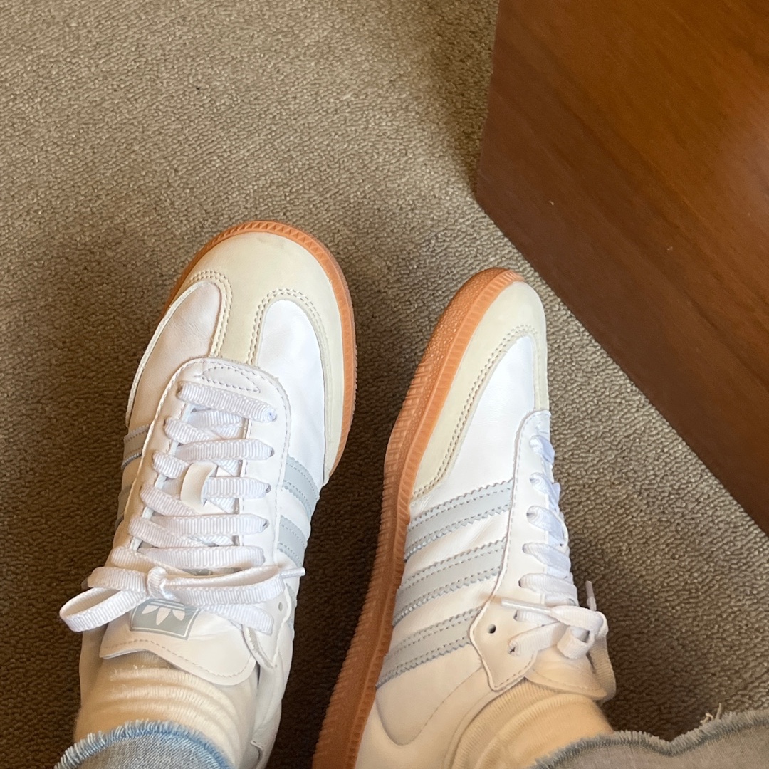 (W) Adidas Samba OG Cloud White Halo Blue 착용 스타일