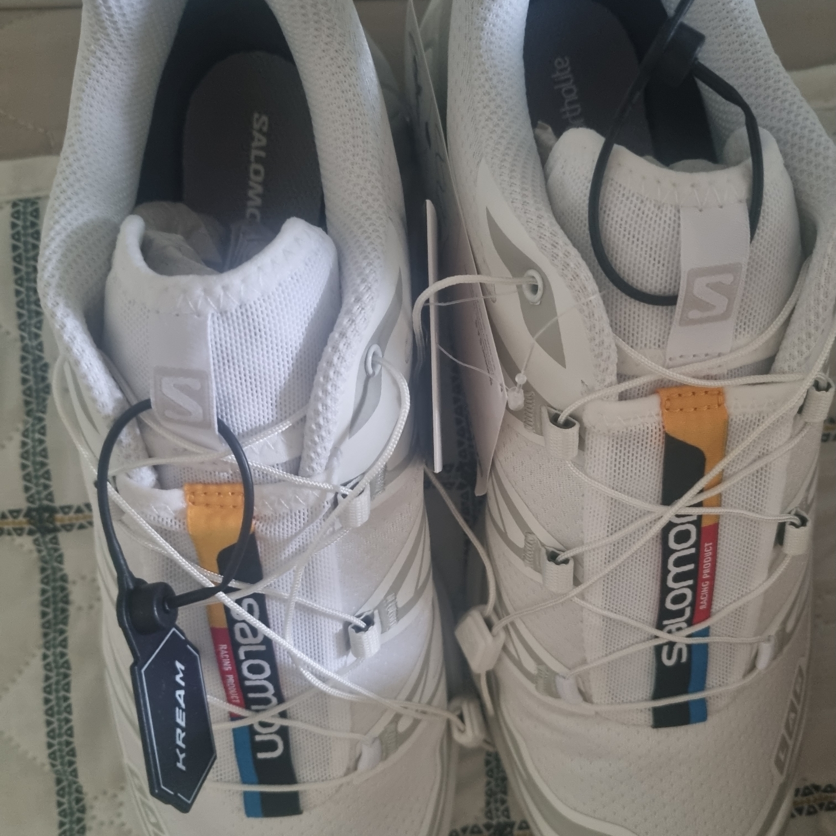Salomon XT-6 ADV White 착용 스타일