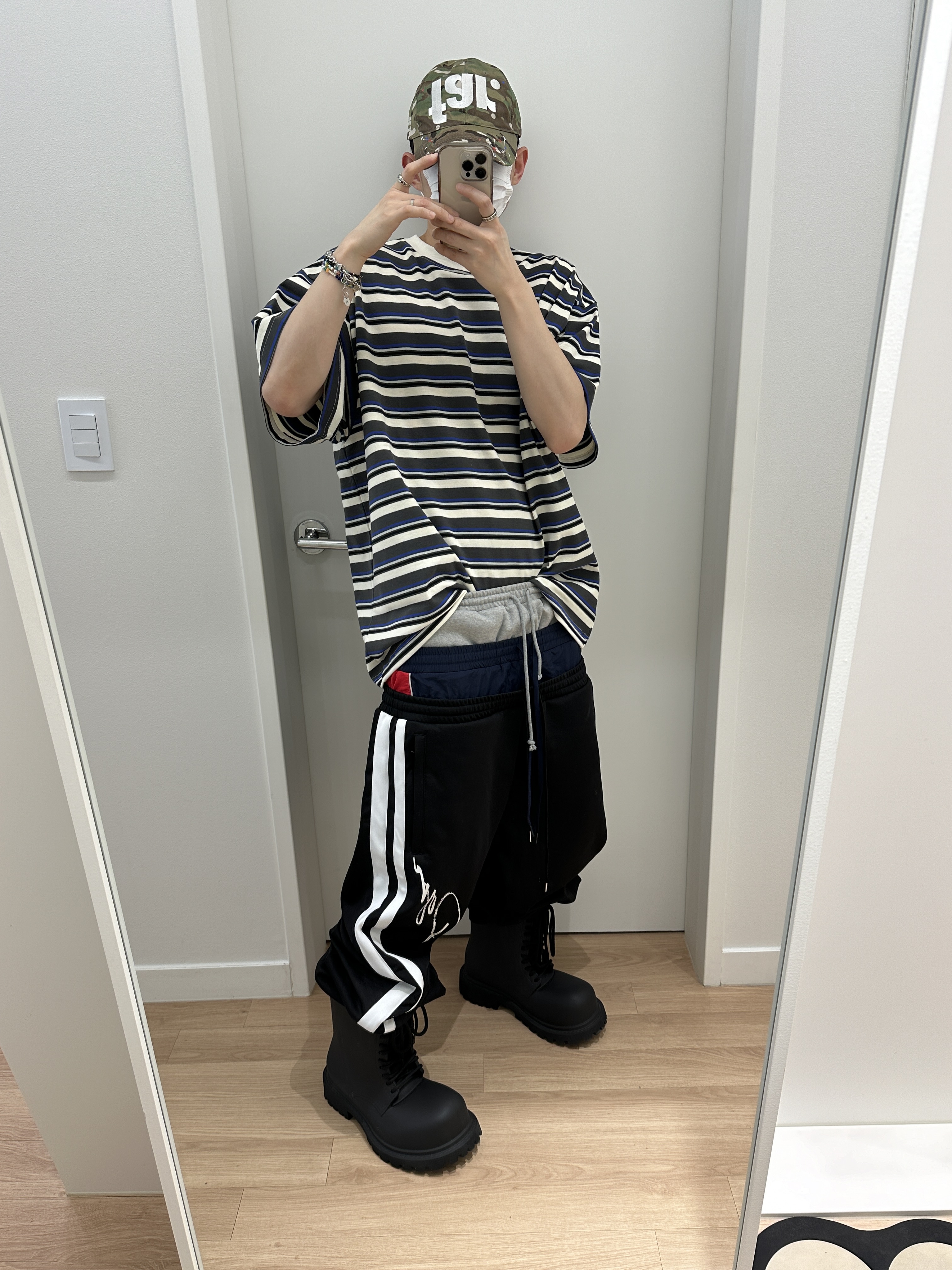 Project G/R 3 Layered Track Pants Black 착용 스타일 - 1