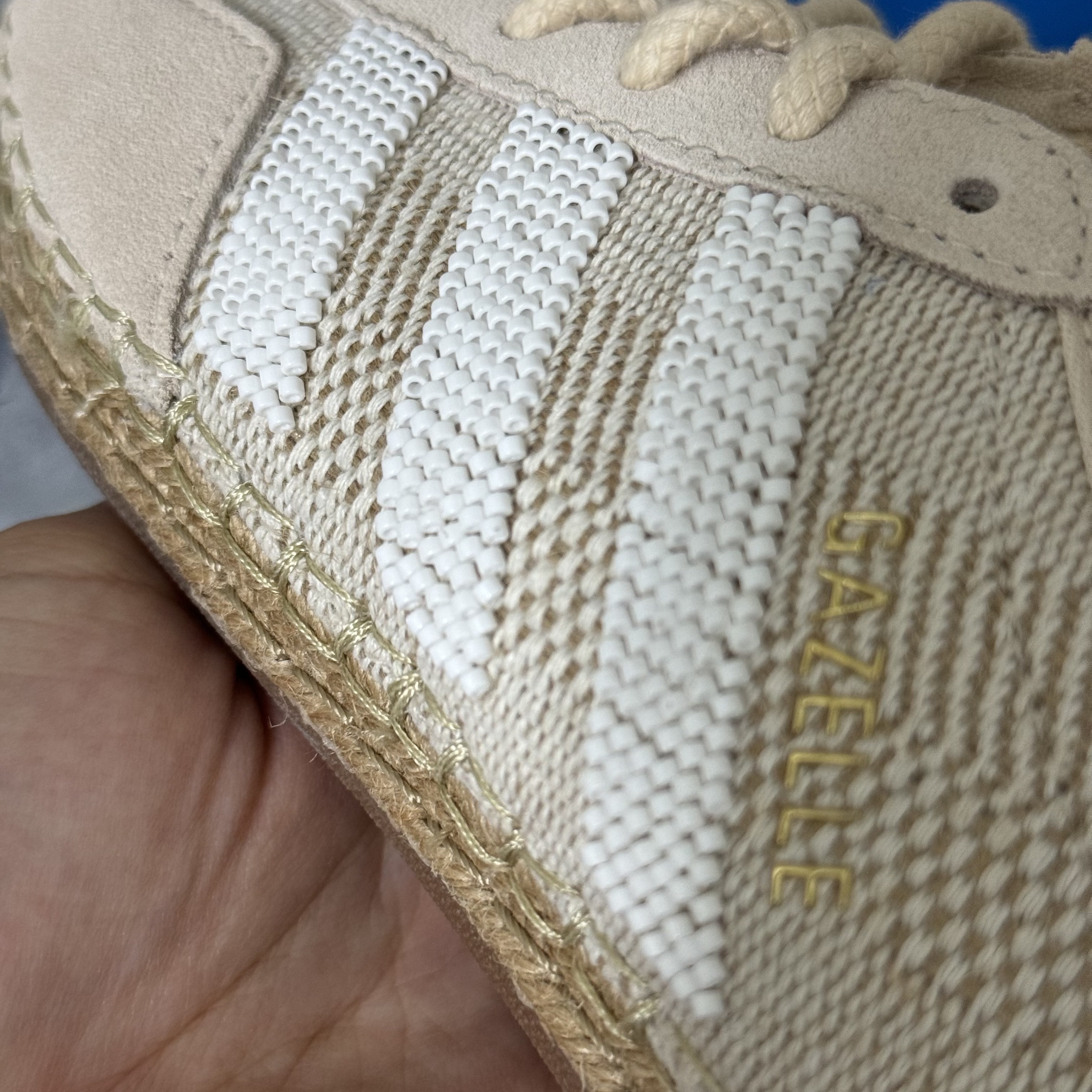 Adidas x Clot Gazelle Halo Ivory Cloud White 착용 스타일 - 3