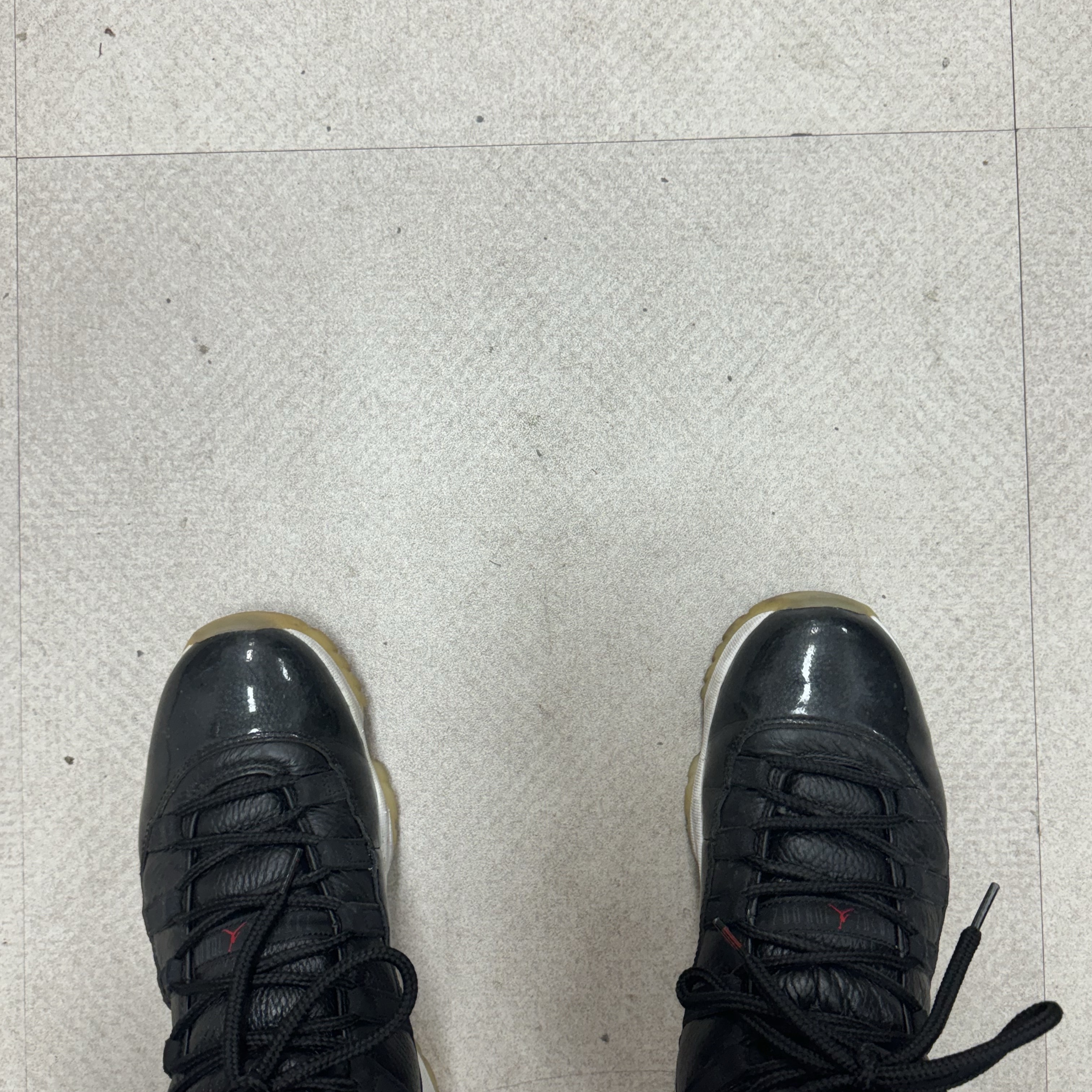 Jordan 11 Retro 72-10 착용 스타일