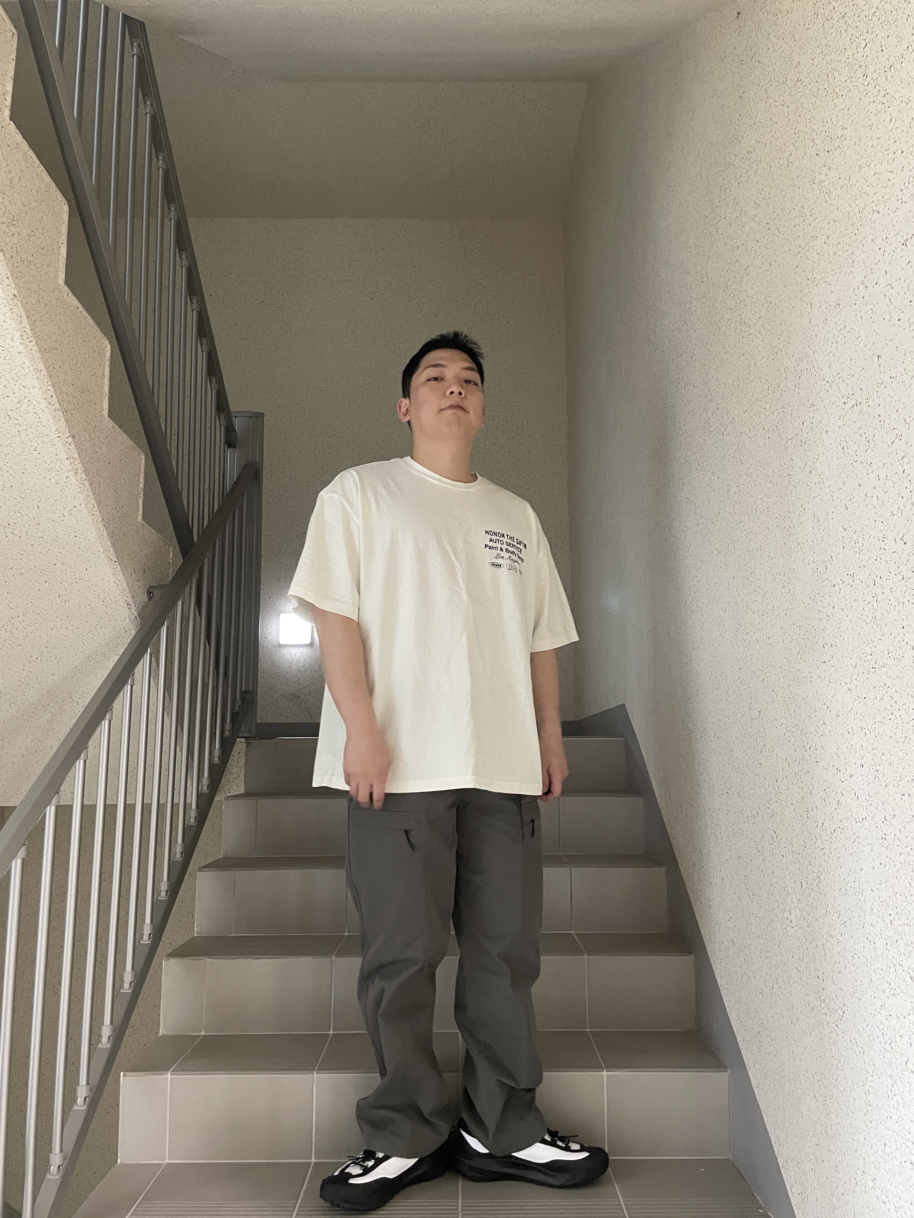Nike x Comme des Garcons Homme Plus ACG Mountain Fly 2 Low Black White, Honor the Gift Inner City Auto Service SS Tee Bone 착용 스타일 - 2