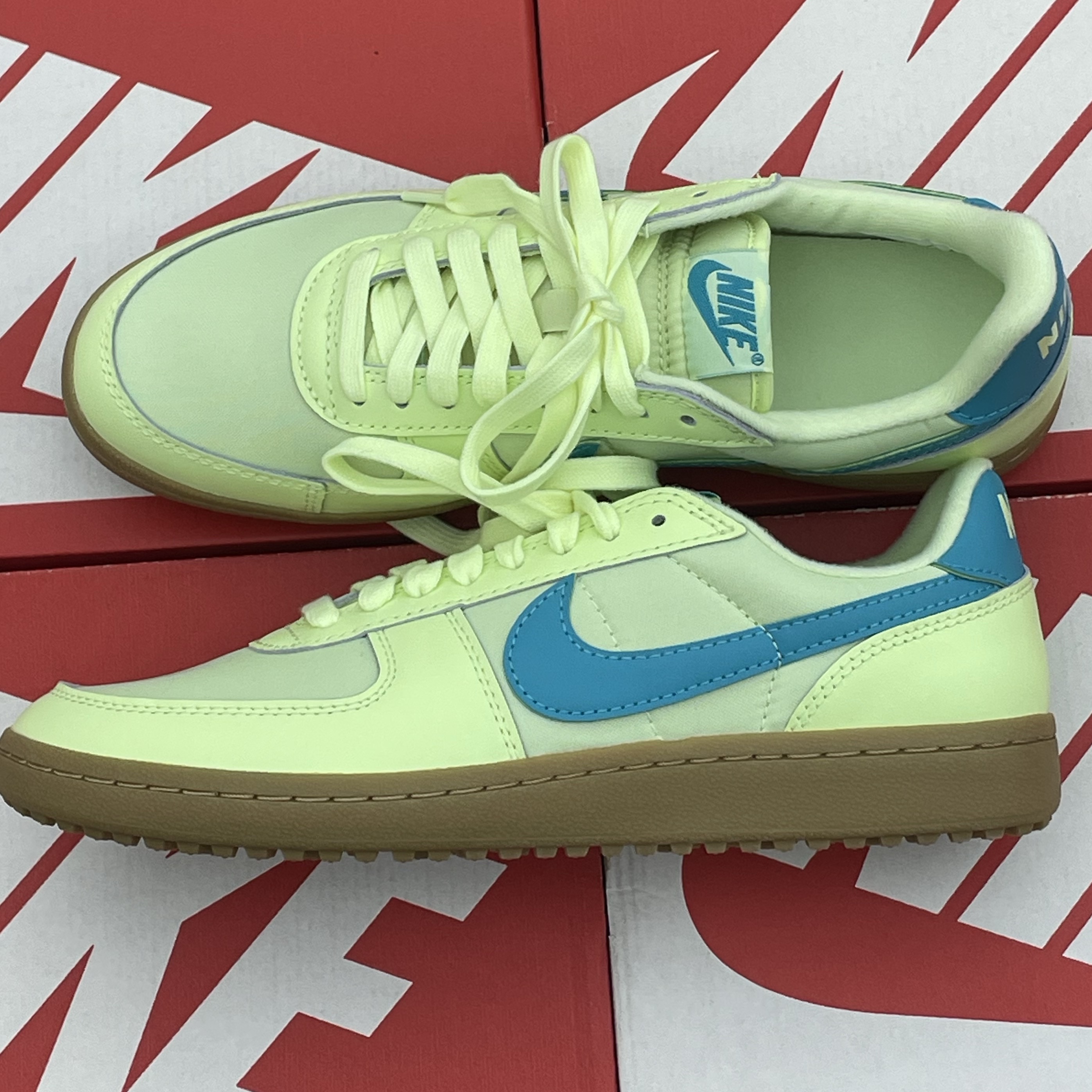 Nike Field General 82 Barely Volt and Dusty Cactus 착용 스타일