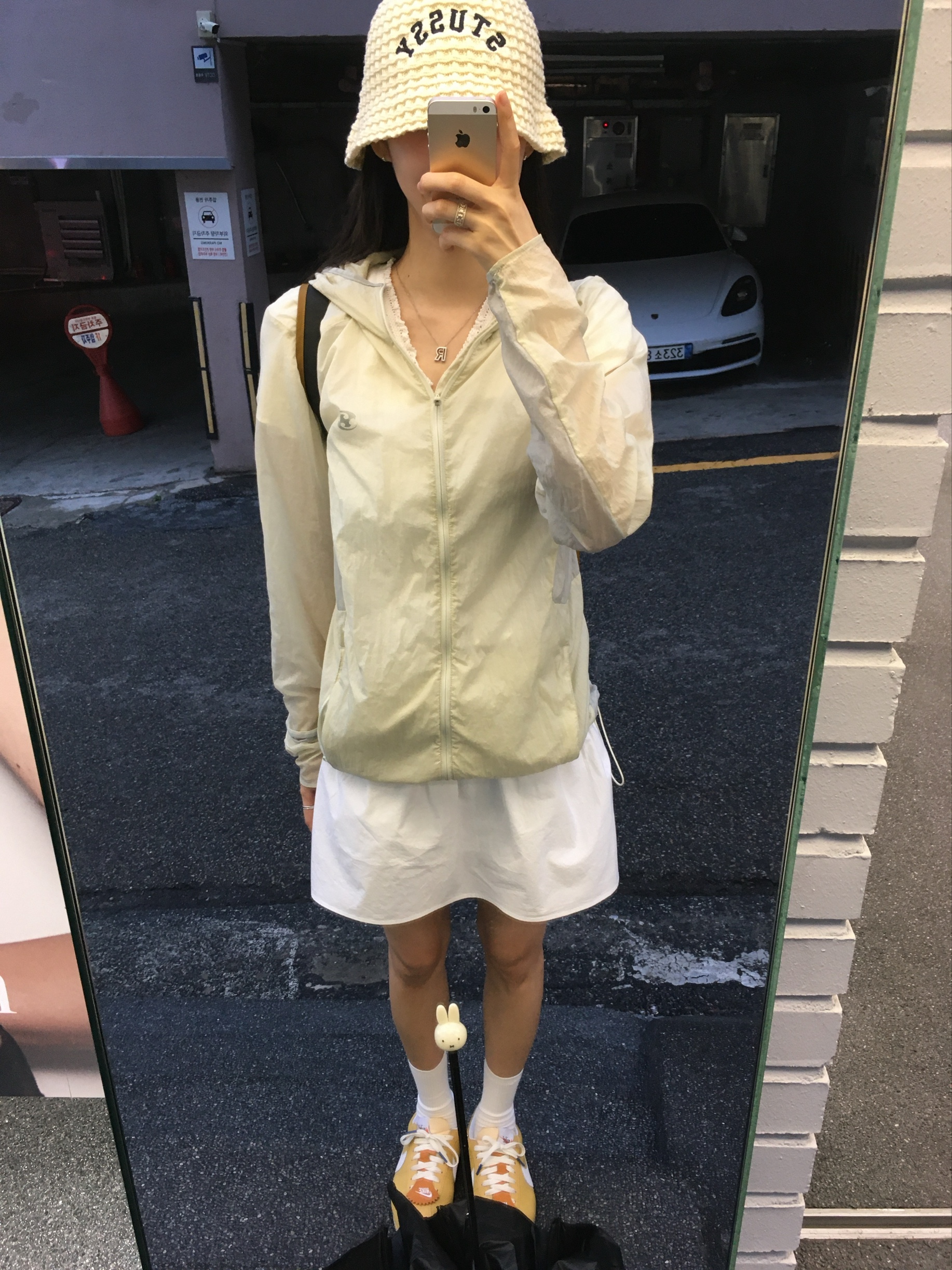 Stussy Bucket Hat Waffle Knit Bone, Sansan Gear Air Dash Jacket Ice Beige - 24SS 착용 스타일