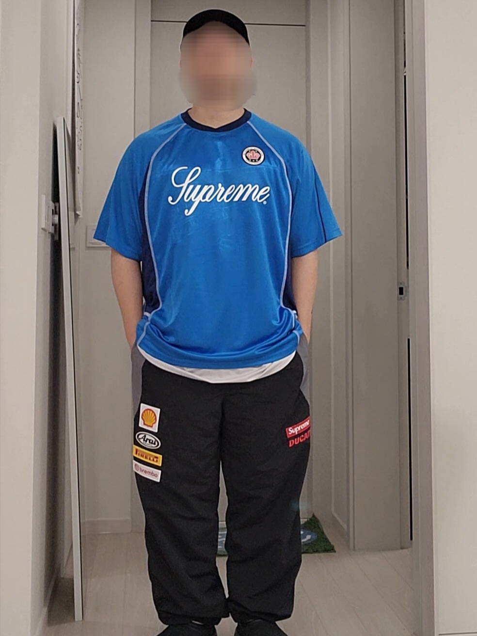 Supreme Jacquard Soccer Jersey Blue - 24SS, Supreme x Ducati Track Pants Black - 24SS 착용 스타일 - 1