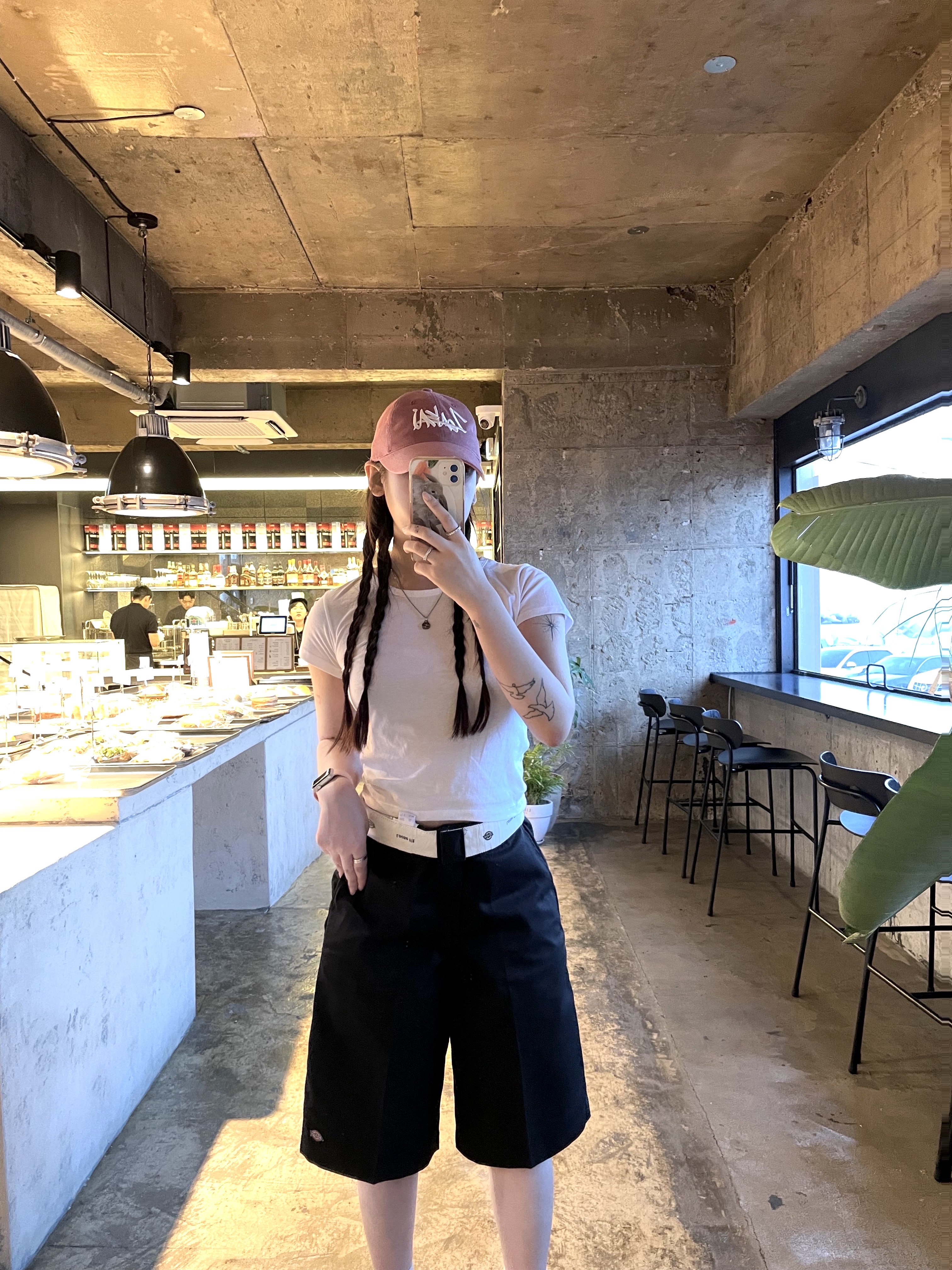 Dickies Loose Fit Double Knee Work Pants Black 착용 스타일 - 2