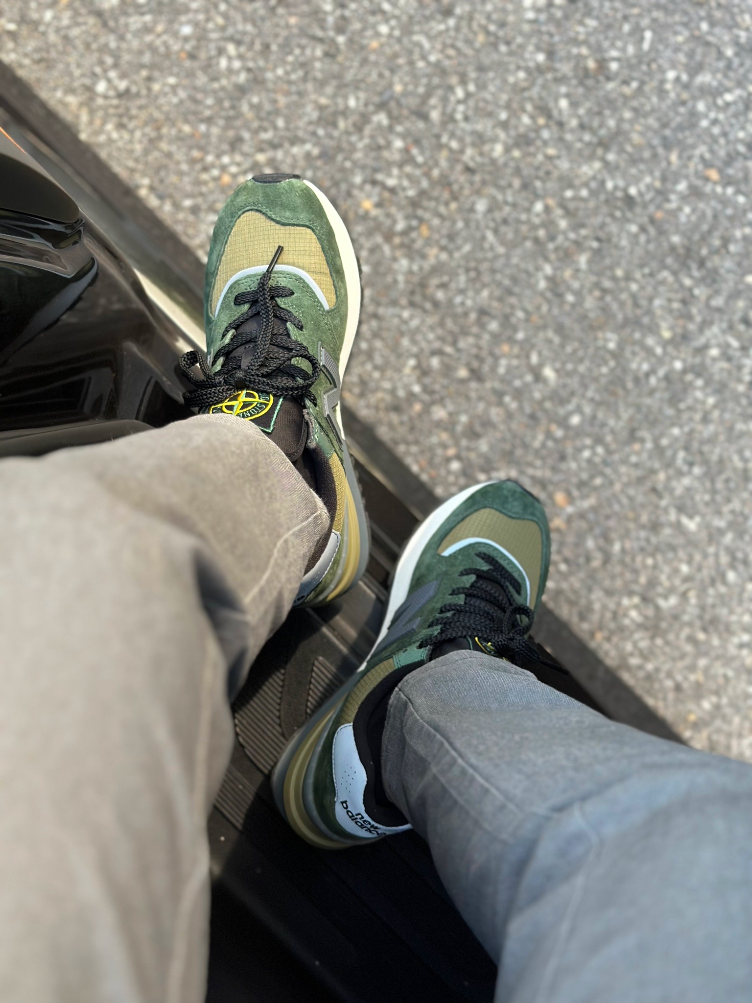 New Balance x Stone Island 574 Legacy Dark Green 착용 스타일