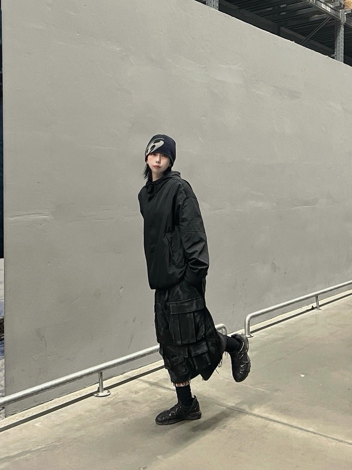 Sansan Gear Logo Beanie Charcoal - 24SS, Sansan Gear Logo Beanie Warm Grey - 24SS 착용 스타일 - 1