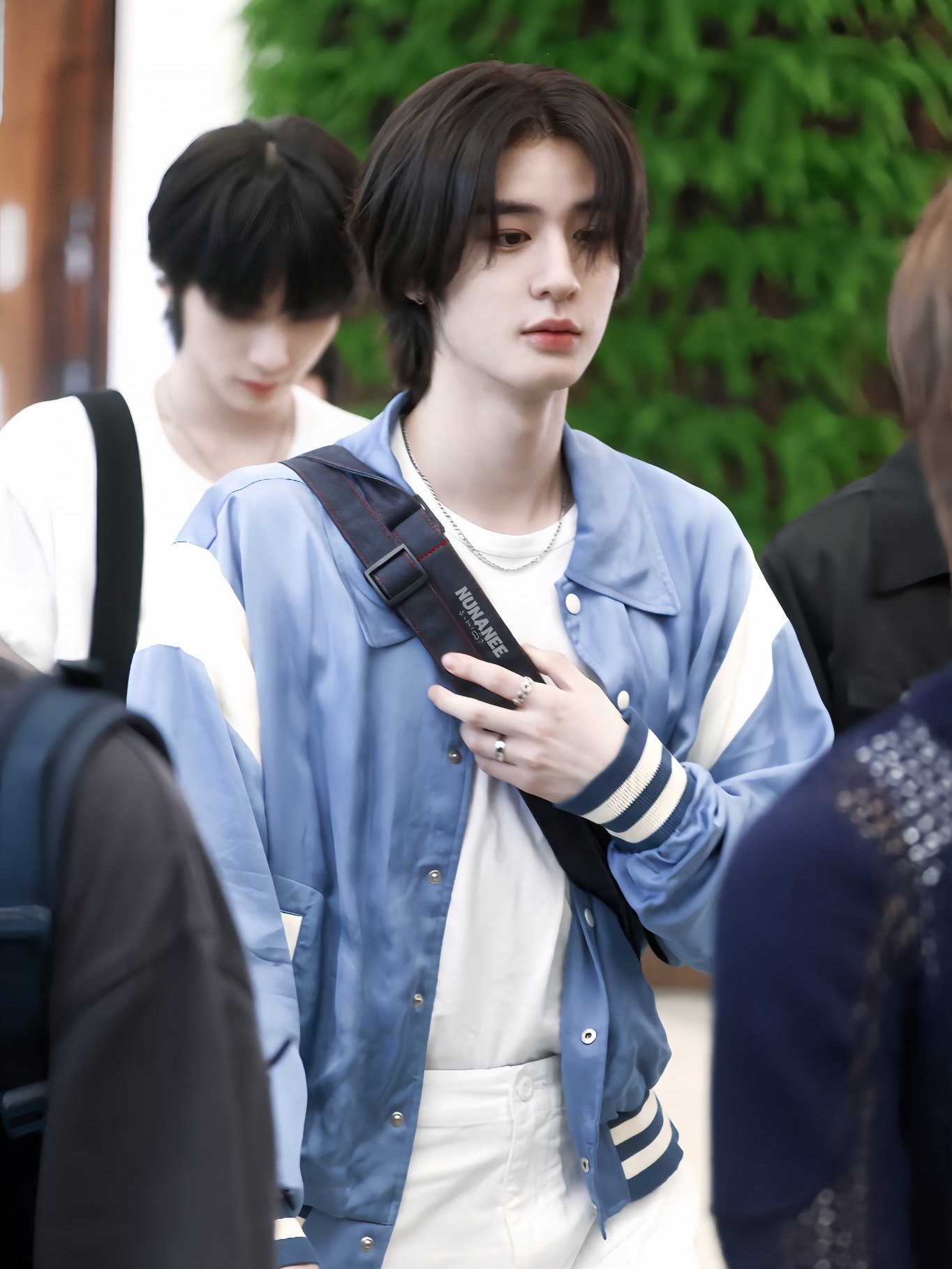 Birthdaysuit Satin Stadium Jacket Blue 착용 스타일 - 7