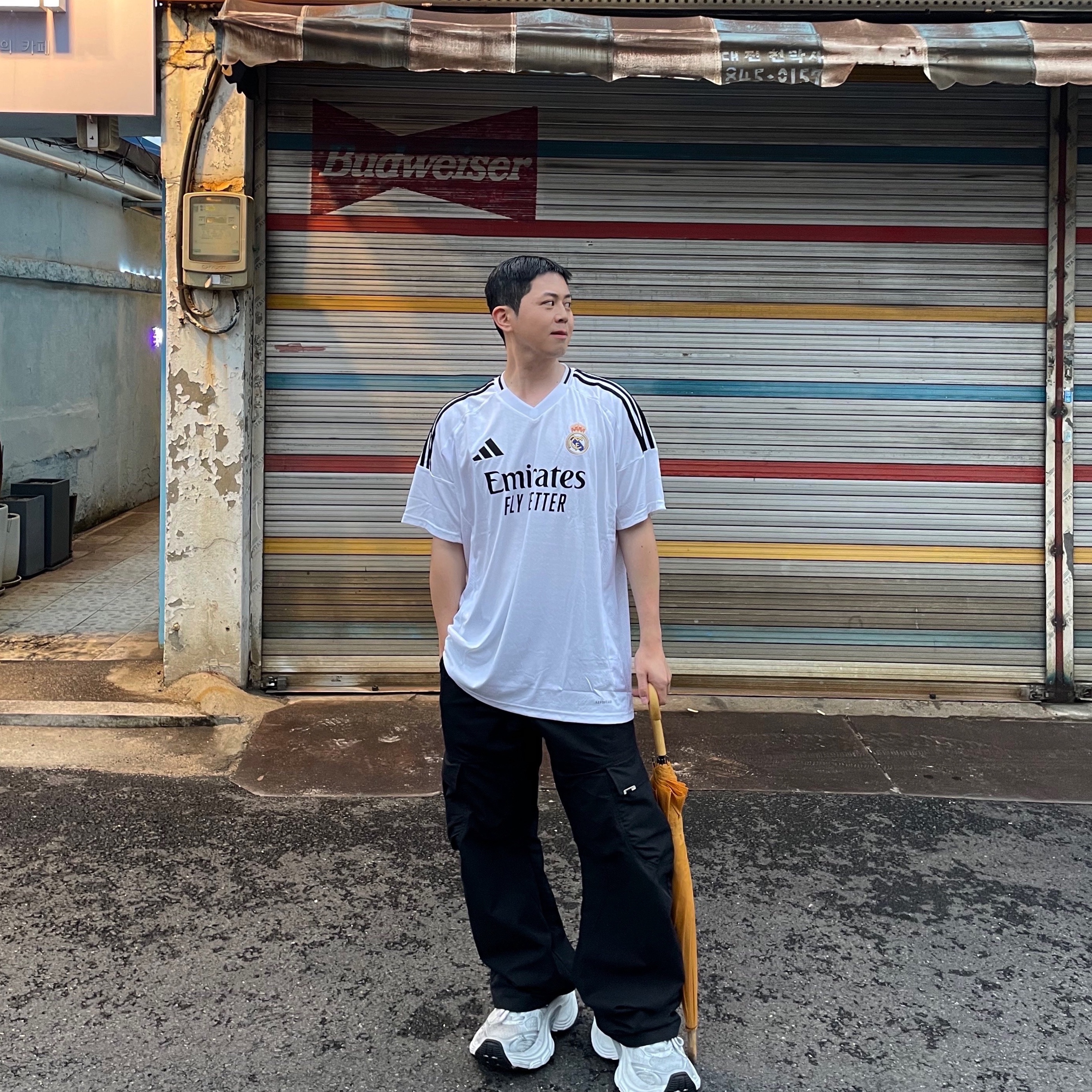 Balenciaga 10XL Sneakers White Grey Silver Black, Adidas Real Madrid 2024/25 Home Jersey White - KR Sizing (Non Marking Ver.) 착용 스타일