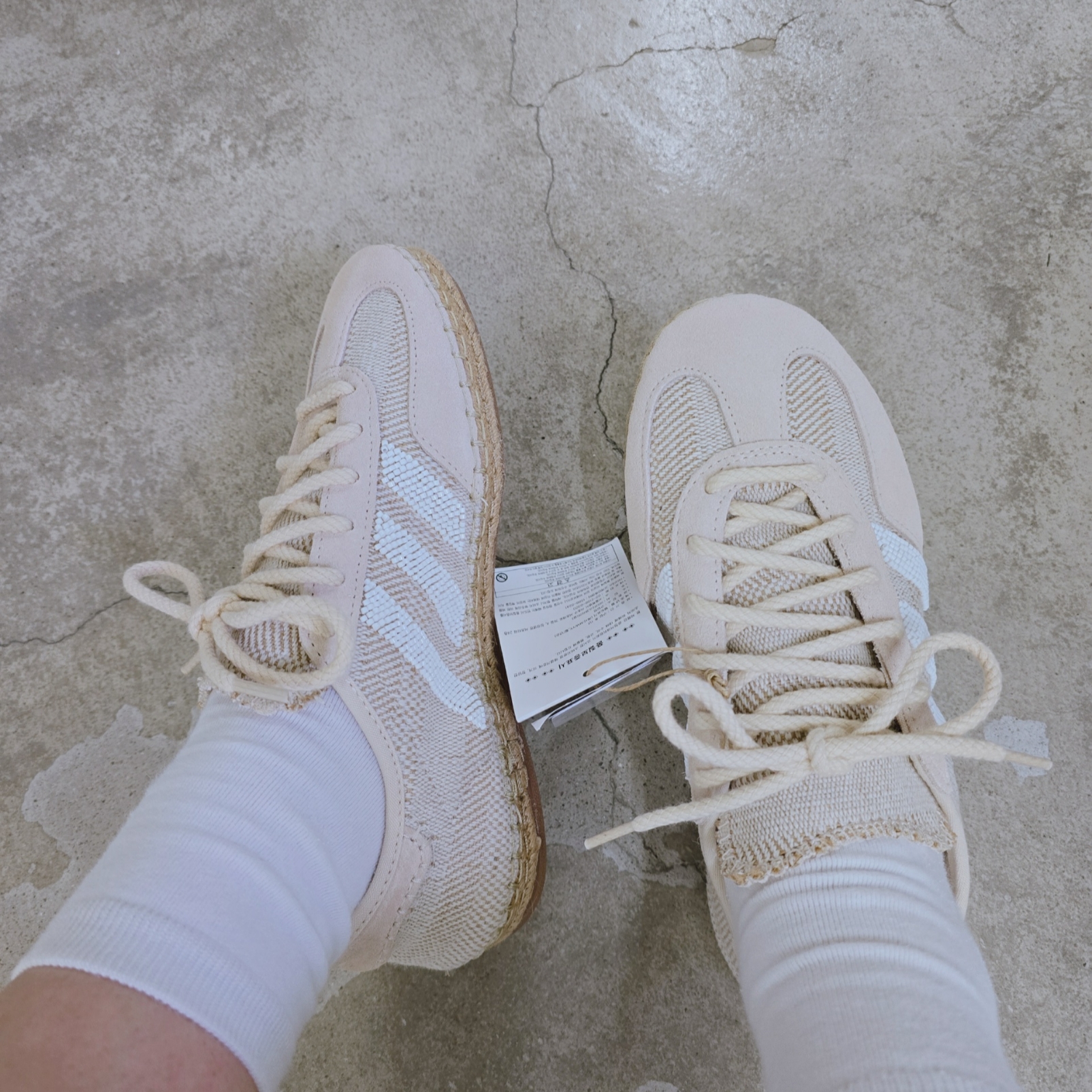 Adidas x Clot Gazelle Halo Ivory Cloud White 착용 스타일