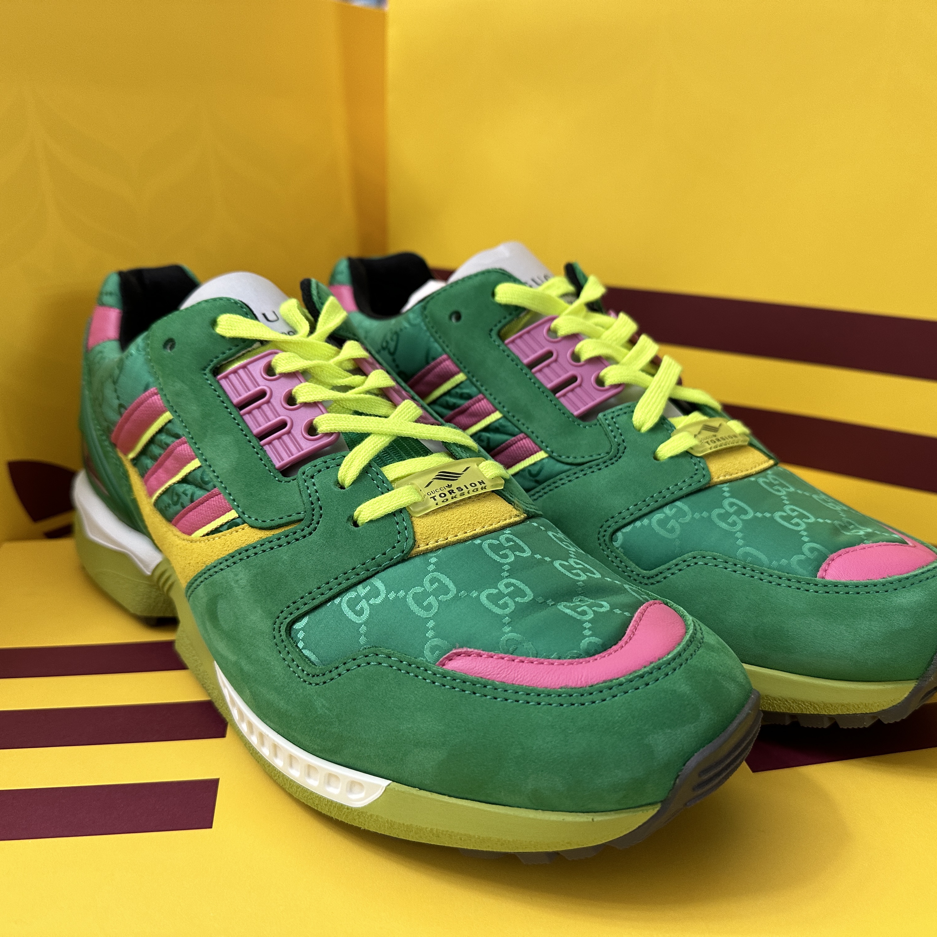 Gucci x Adidas ZX8000 Sneaker Green GG Canvas 착용 스타일