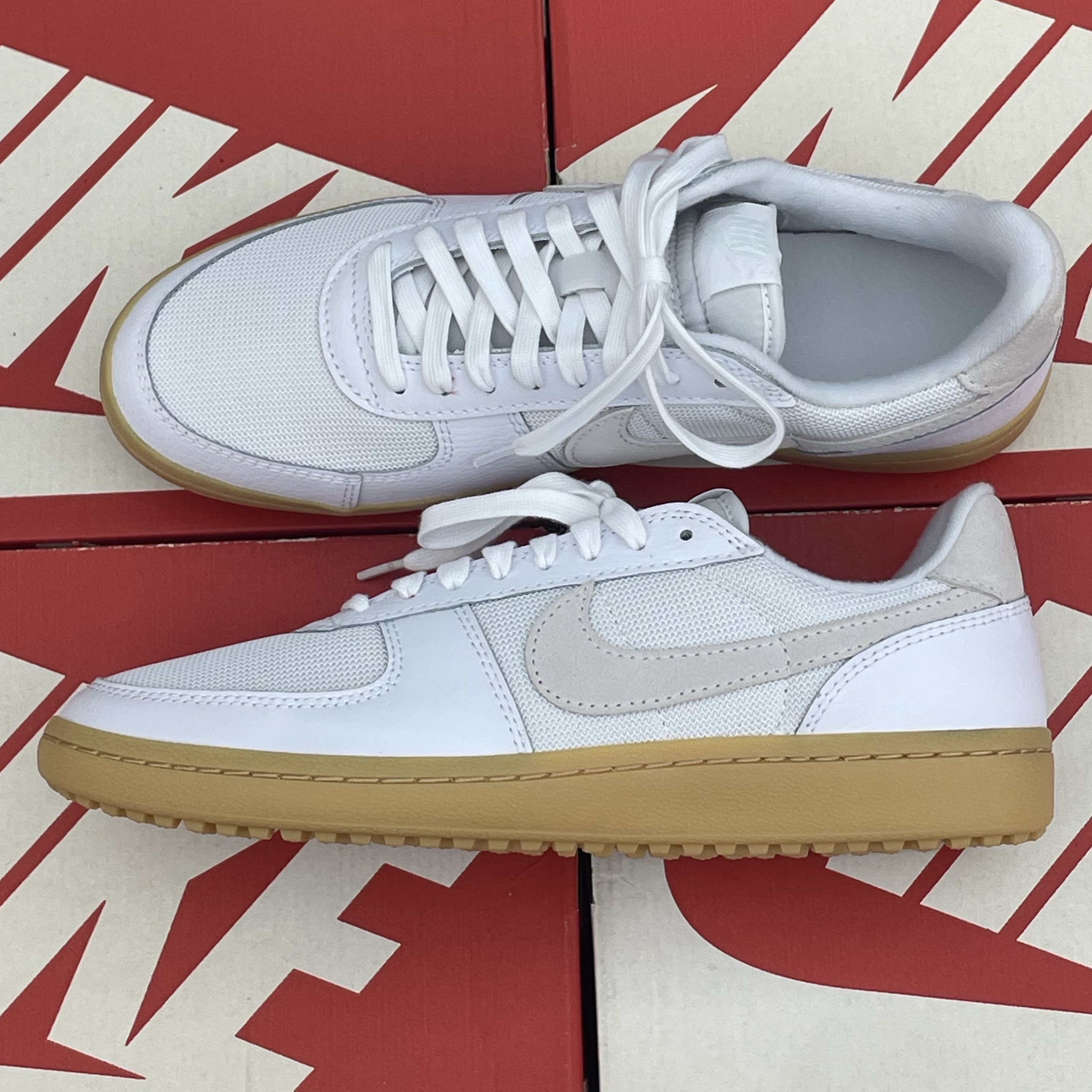 Nike Field General 82 White and Light Bone 착용 스타일