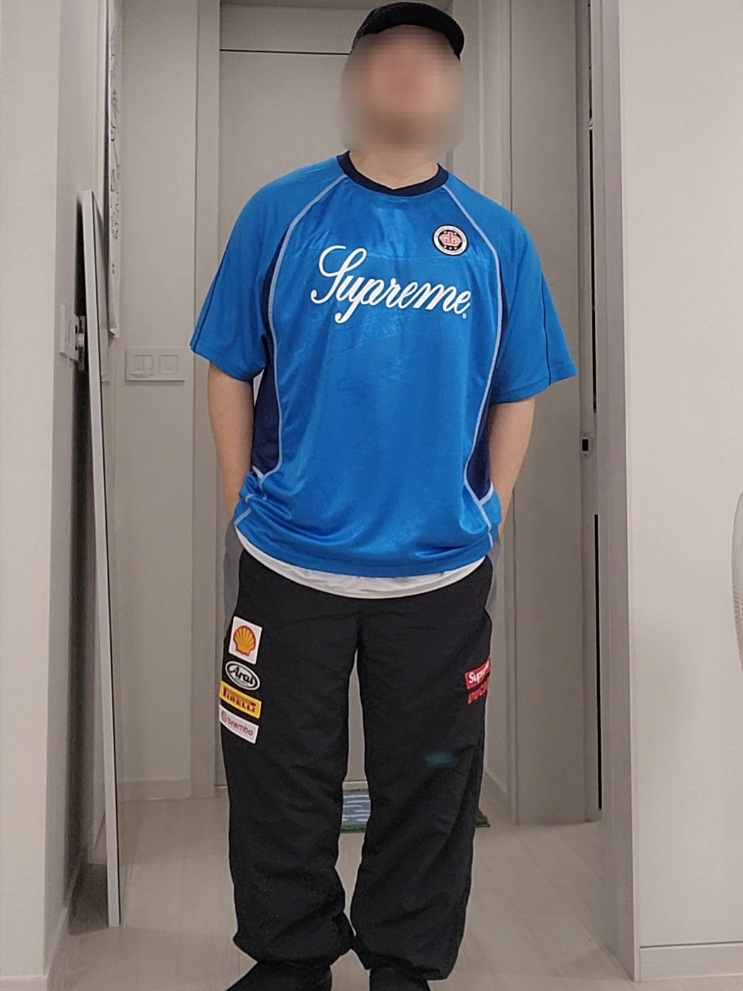 Supreme Jacquard Soccer Jersey Blue - 24SS, Supreme x Ducati Track Pants Black - 24SS 착용 스타일 - 3