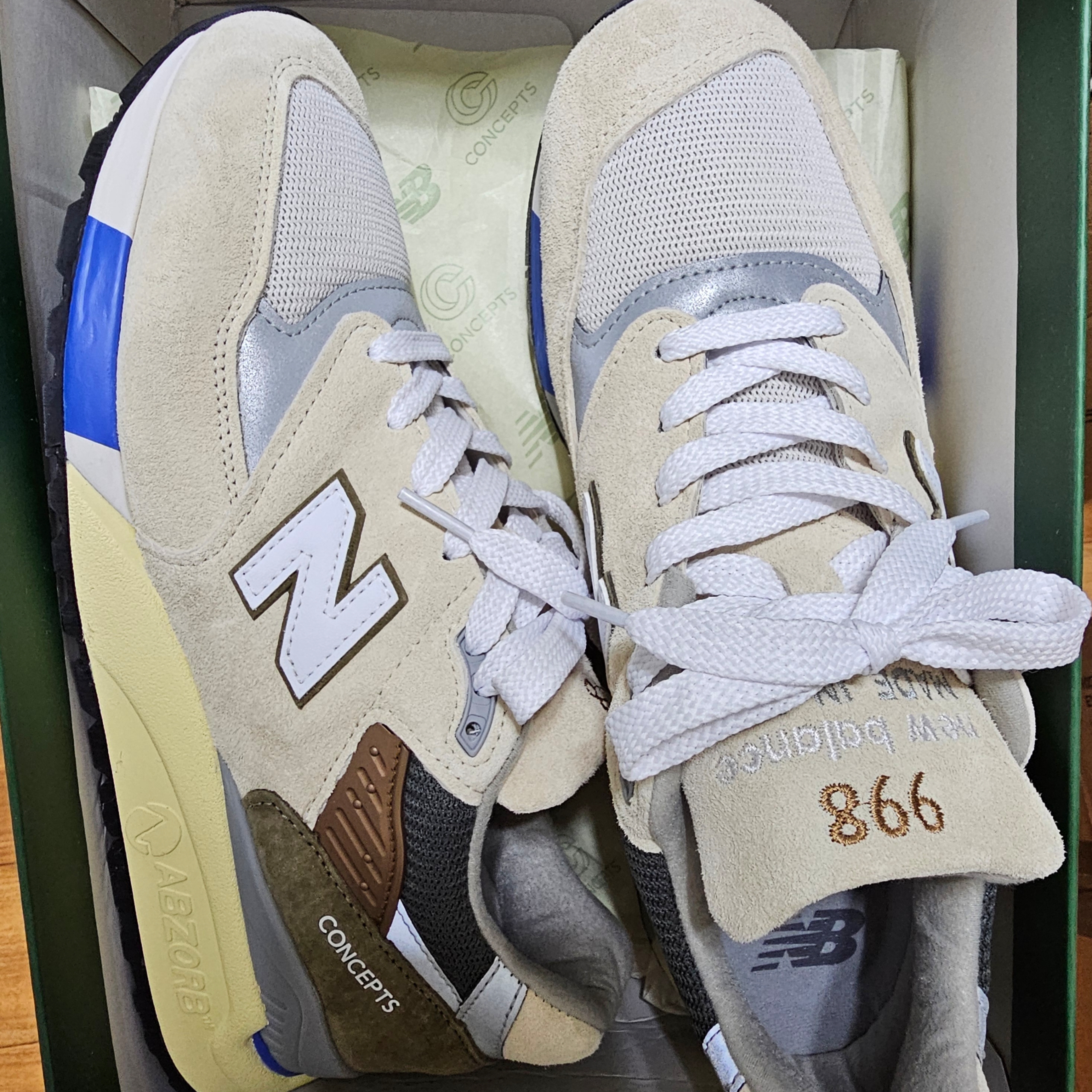 New Balance x Concepts 998 Made in USA Sea Salt Covert Green 착용 스타일