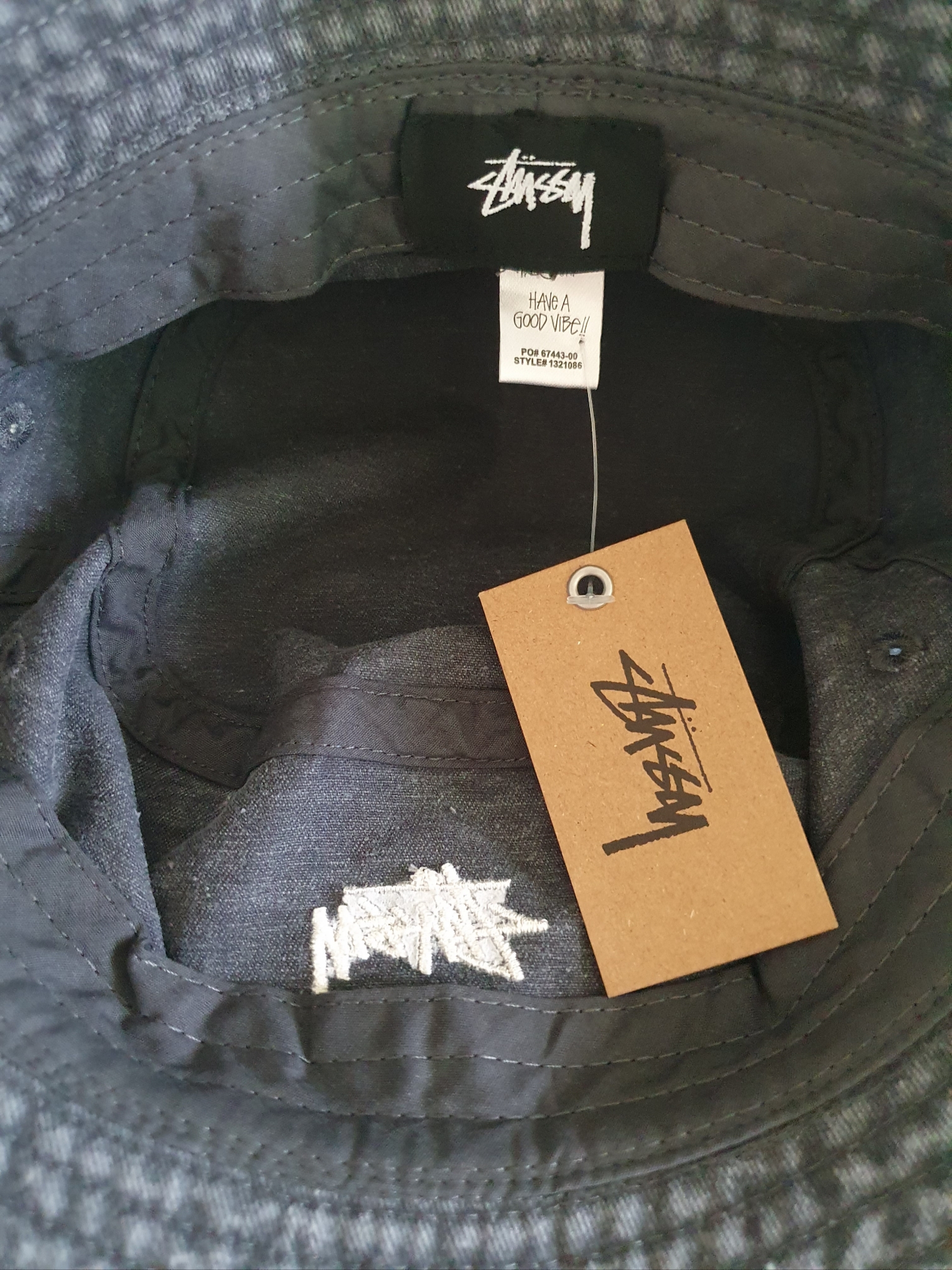 Stussy Washed Stock Bucket Hat Charcoal 착용 스타일 - 4