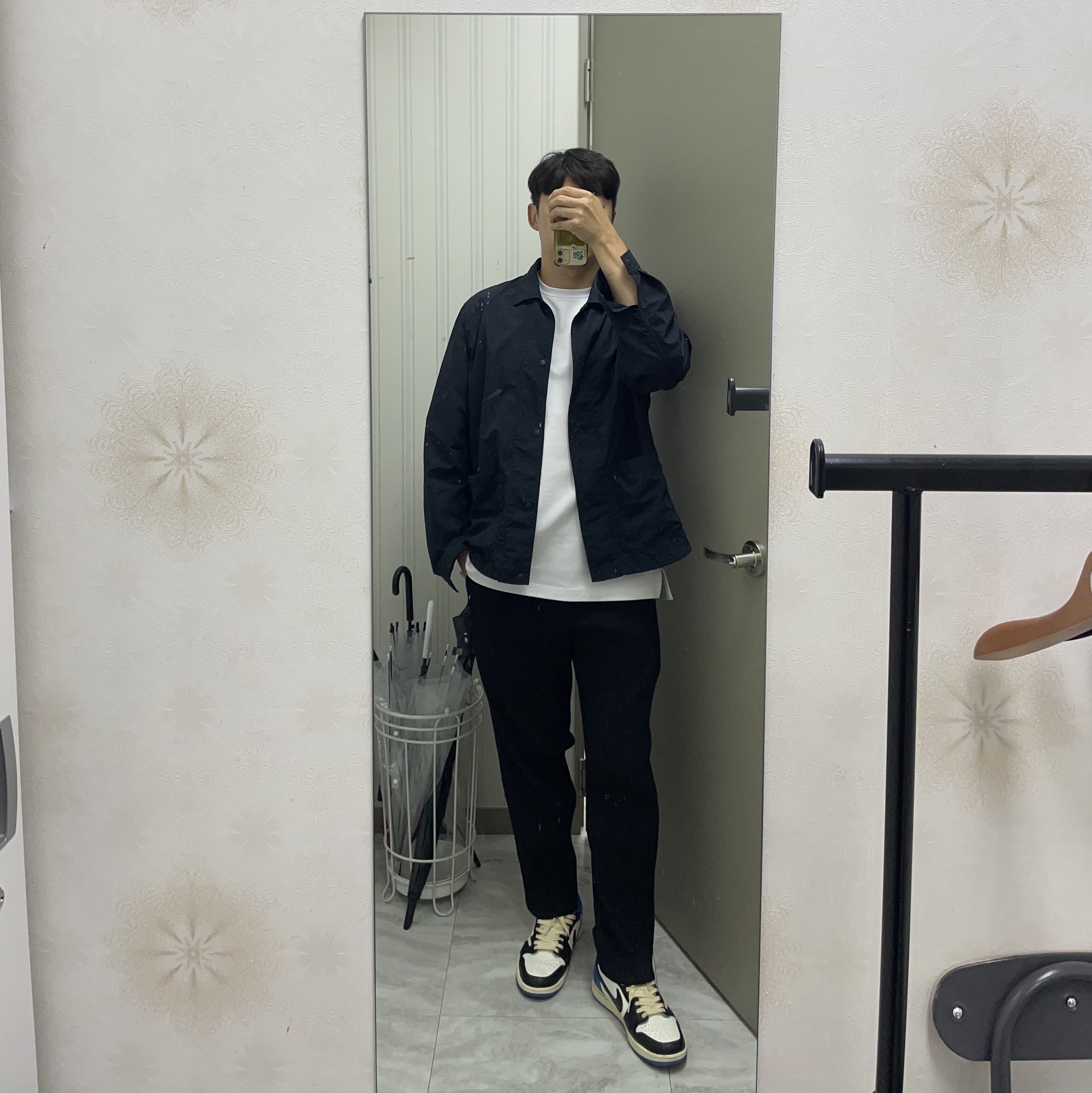 Jordan 1 x Travis Scott x Fragment Retro Low OG SP Military Blue 착용 스타일