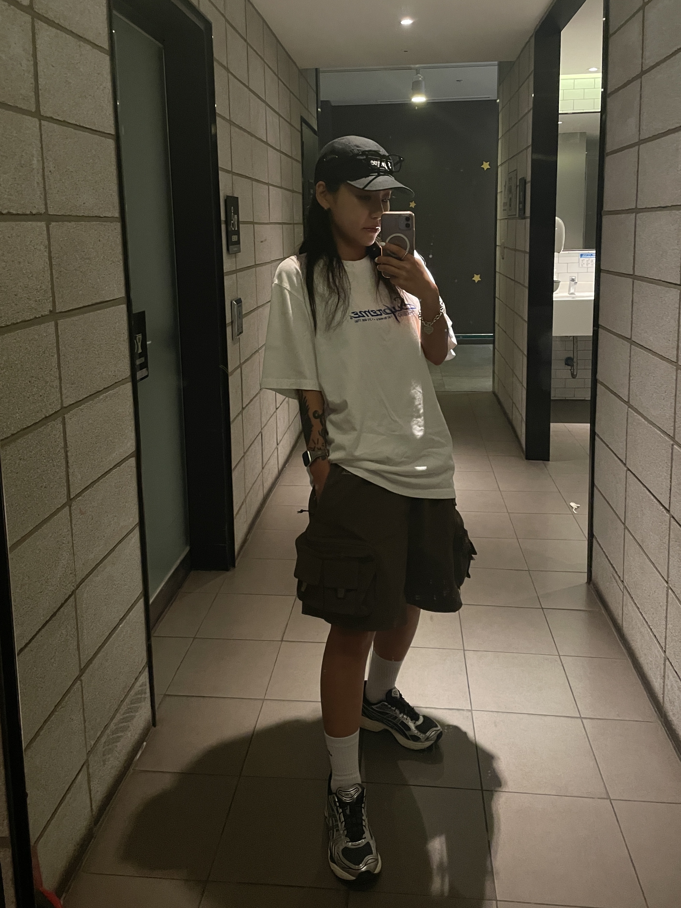 Nike ACG Cargo Shorts Ironstone - US/EU, Asics Unlimited Gel-Kayano 14 Carrier Grey Black 착용 스타일 - 1