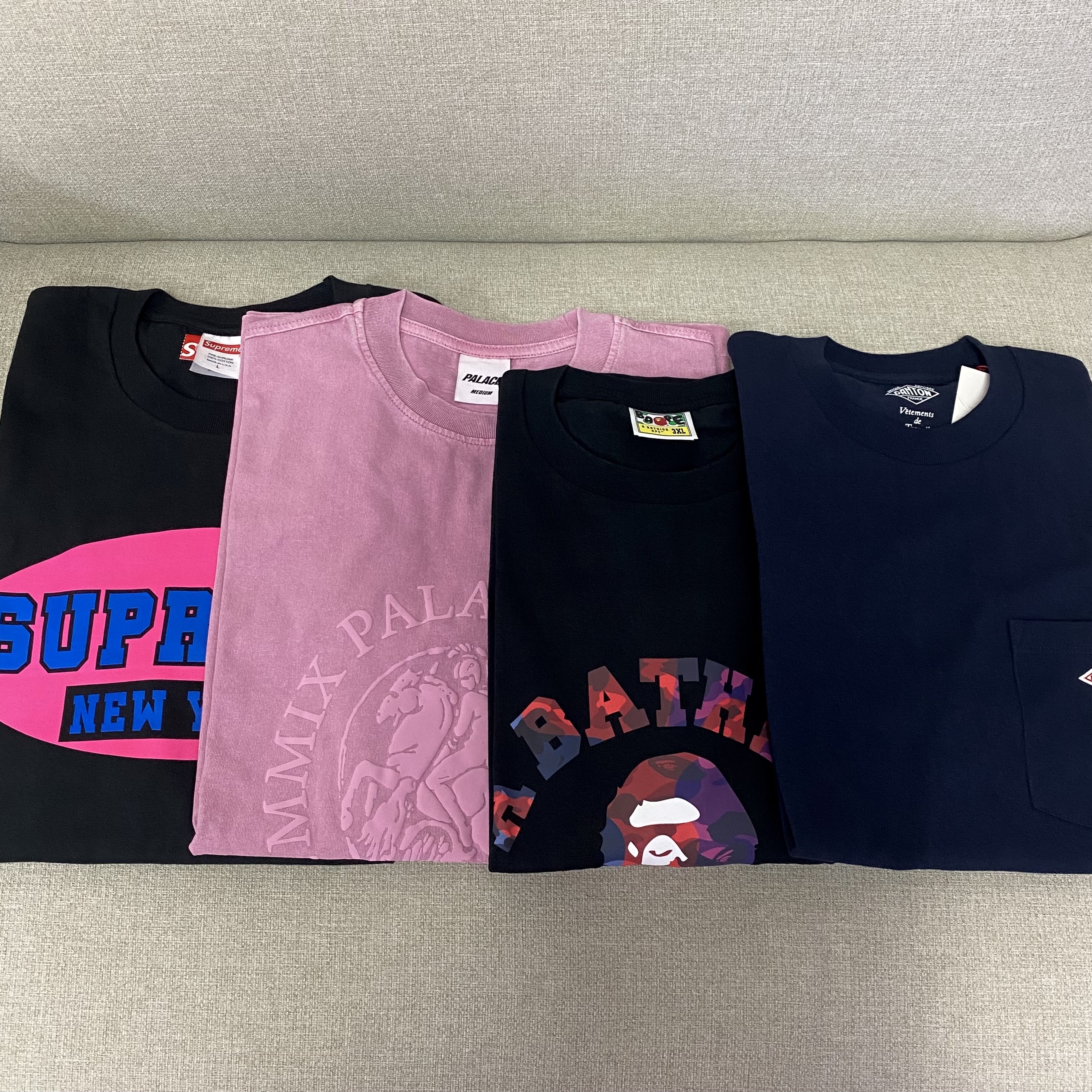 BAPE Color Camo Crazy College T-Shirt Black, Palace Mmix T-Shirt Ultra Mauve - 23SS 착용 스타일