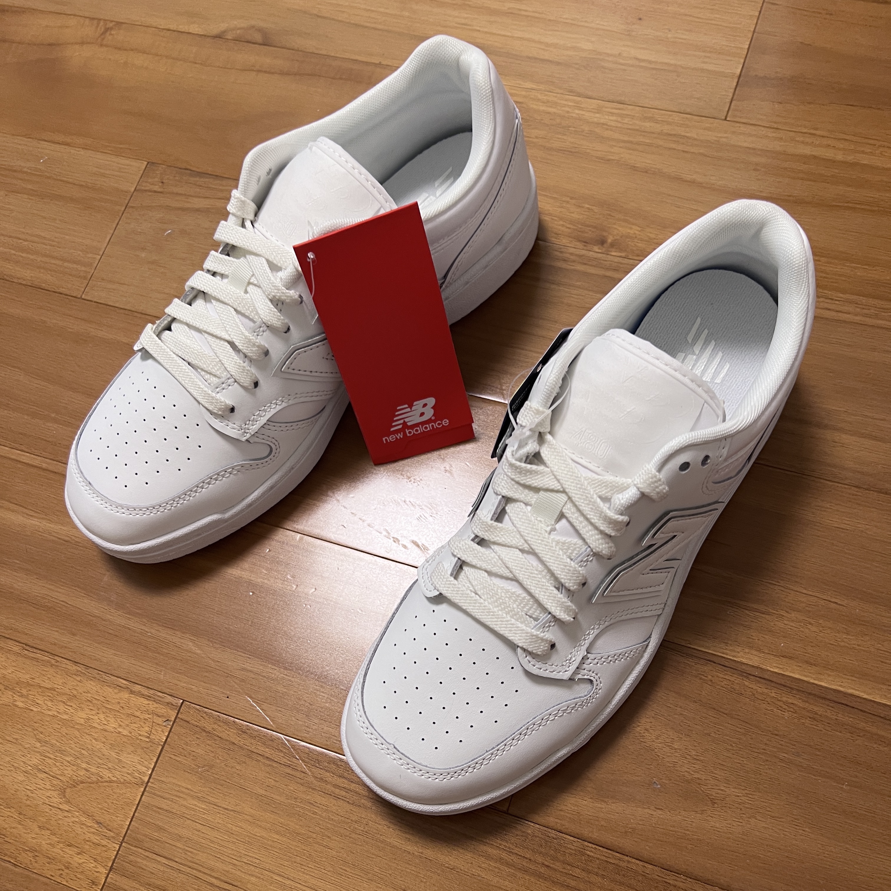 New Balance 480 Triple White 착용 스타일