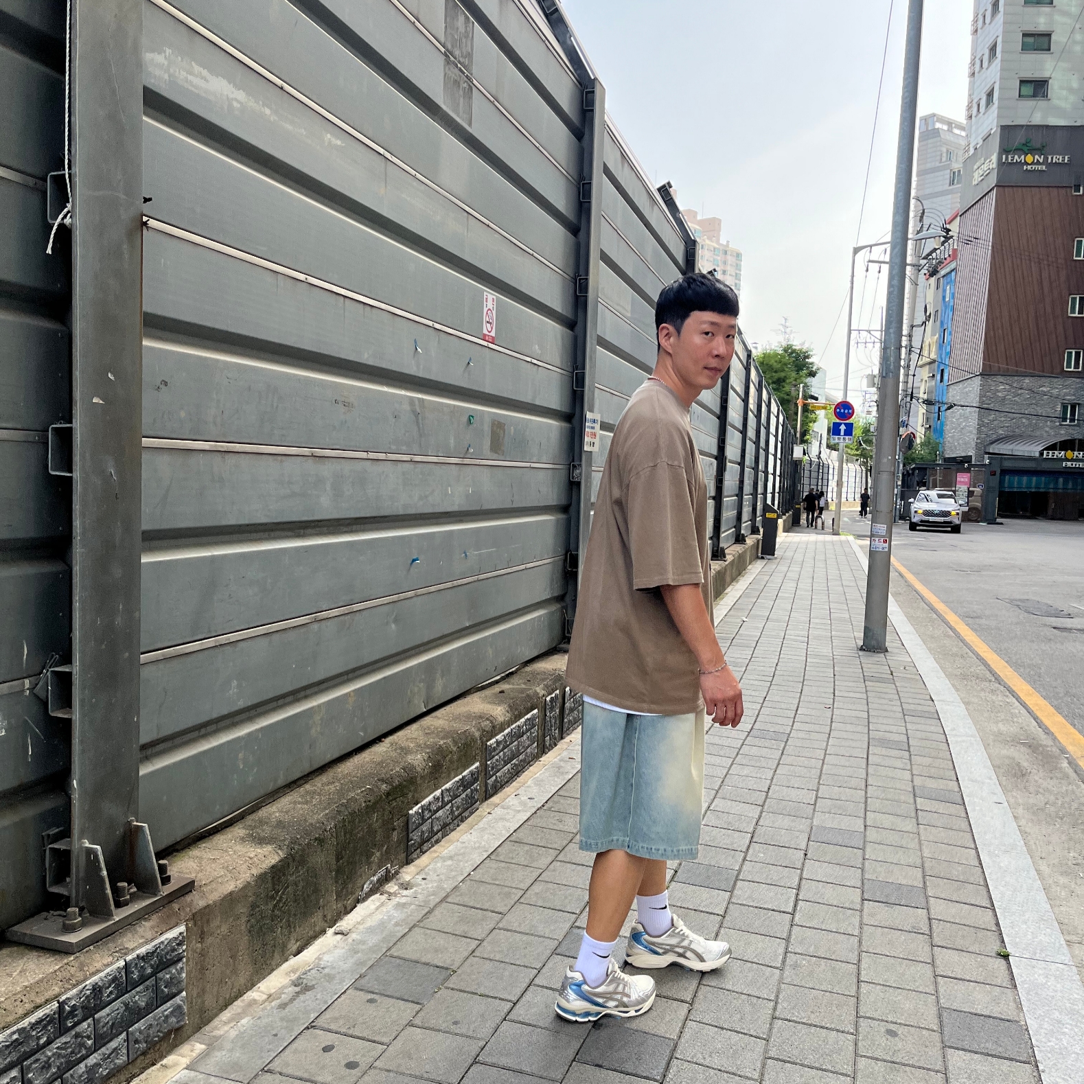(W) Asics Gel-Kayano 14 Cream Pepper 착용 스타일 - 4