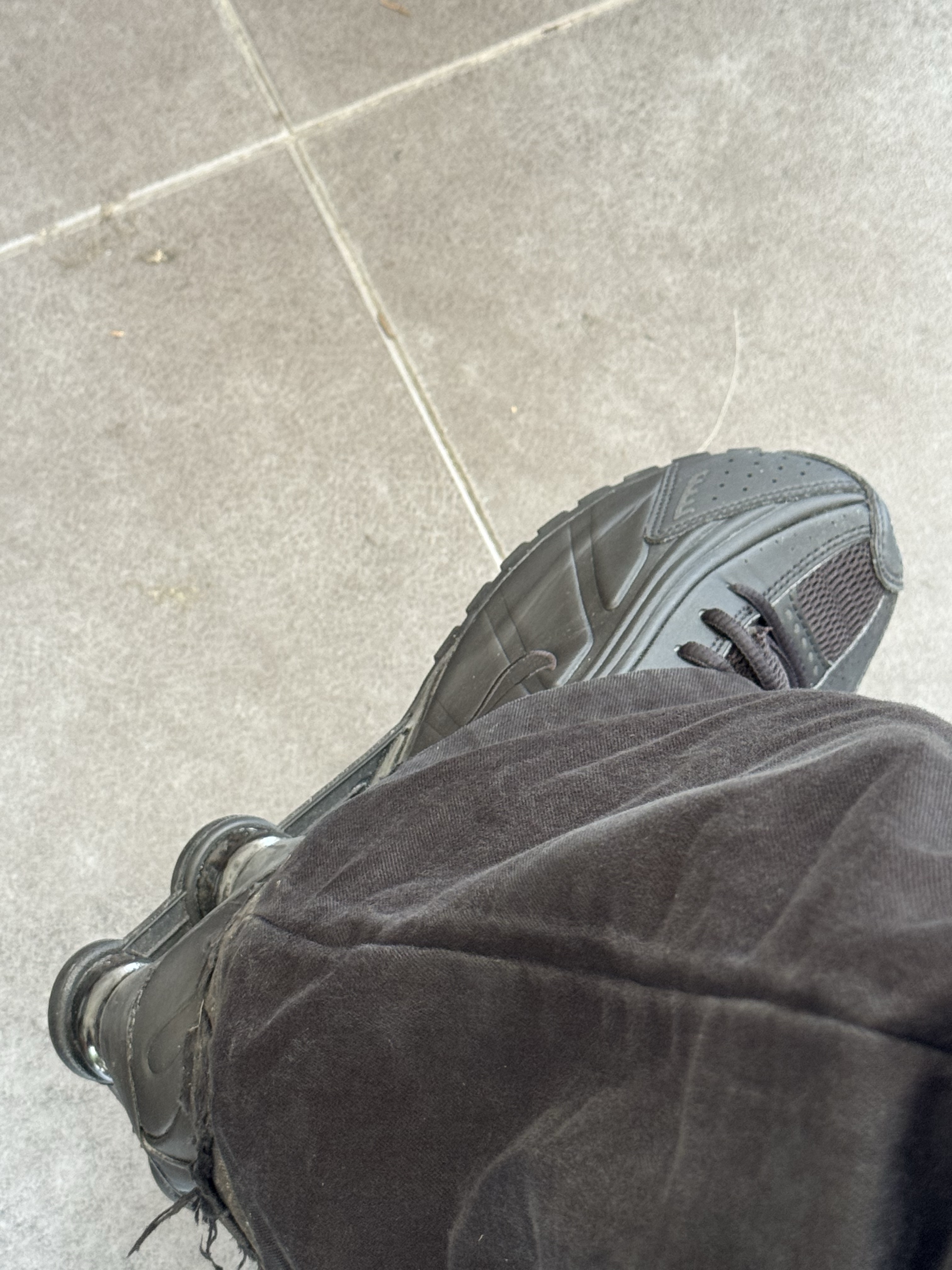 (W) Nike Shox R4 Black 착용 스타일 - 4