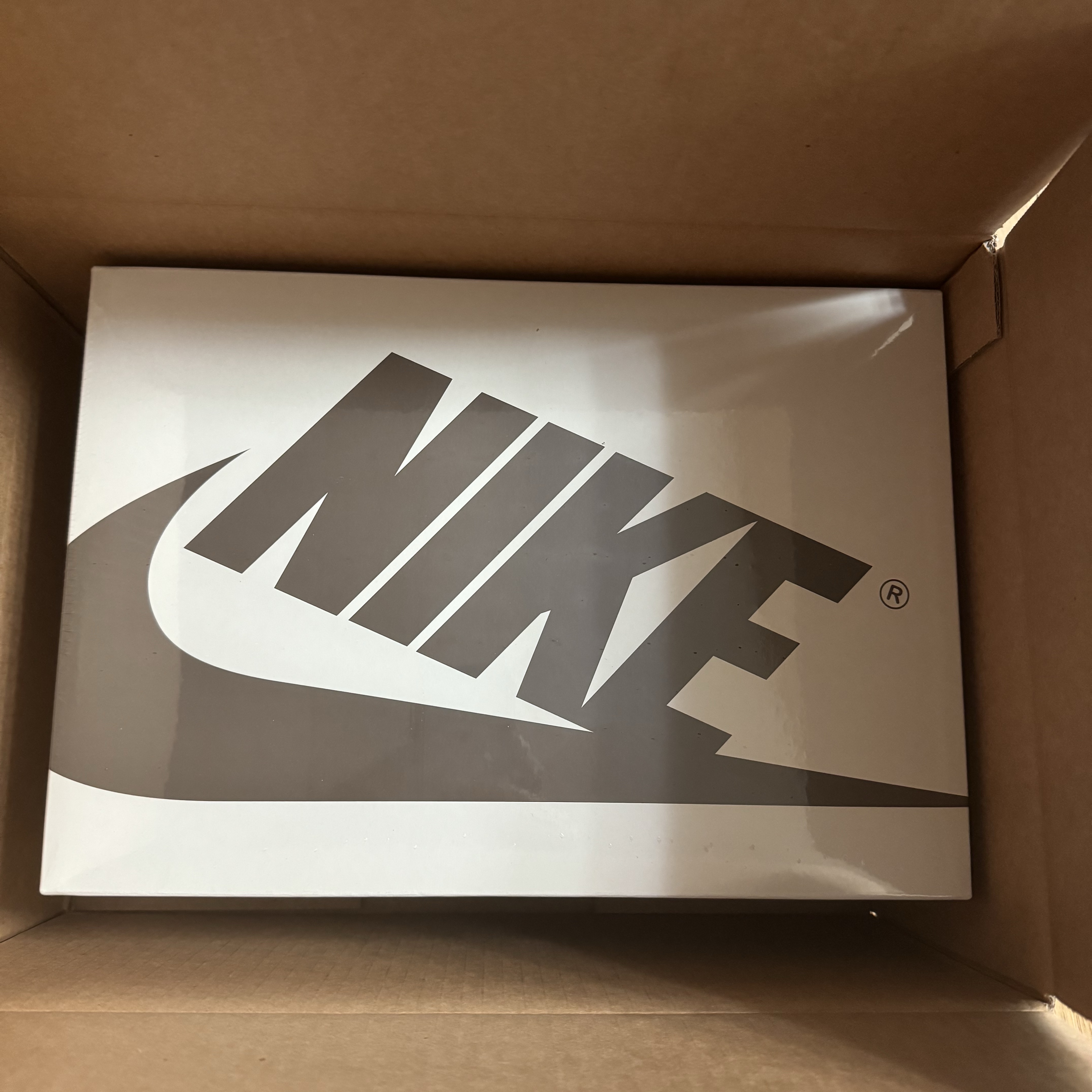 (W) Jordan 1 x Travis Scott Retro Low OG SP Canary 착용 스타일 - 3