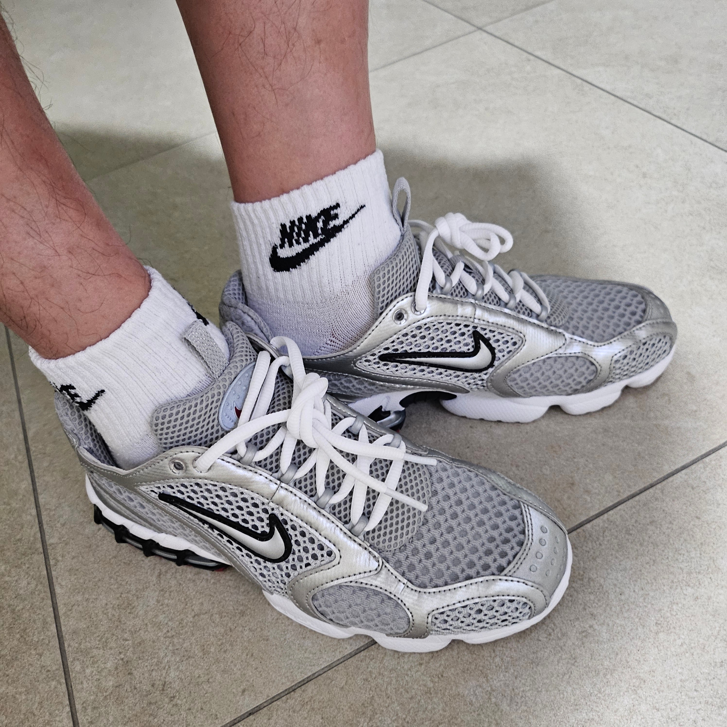 Nike Air Zoom Spiridon Cage 2 Metallic Silver, Supreme x MM6 Maison Margiela Painted Camp Cap White - 24SS 착용 스타일 - 4