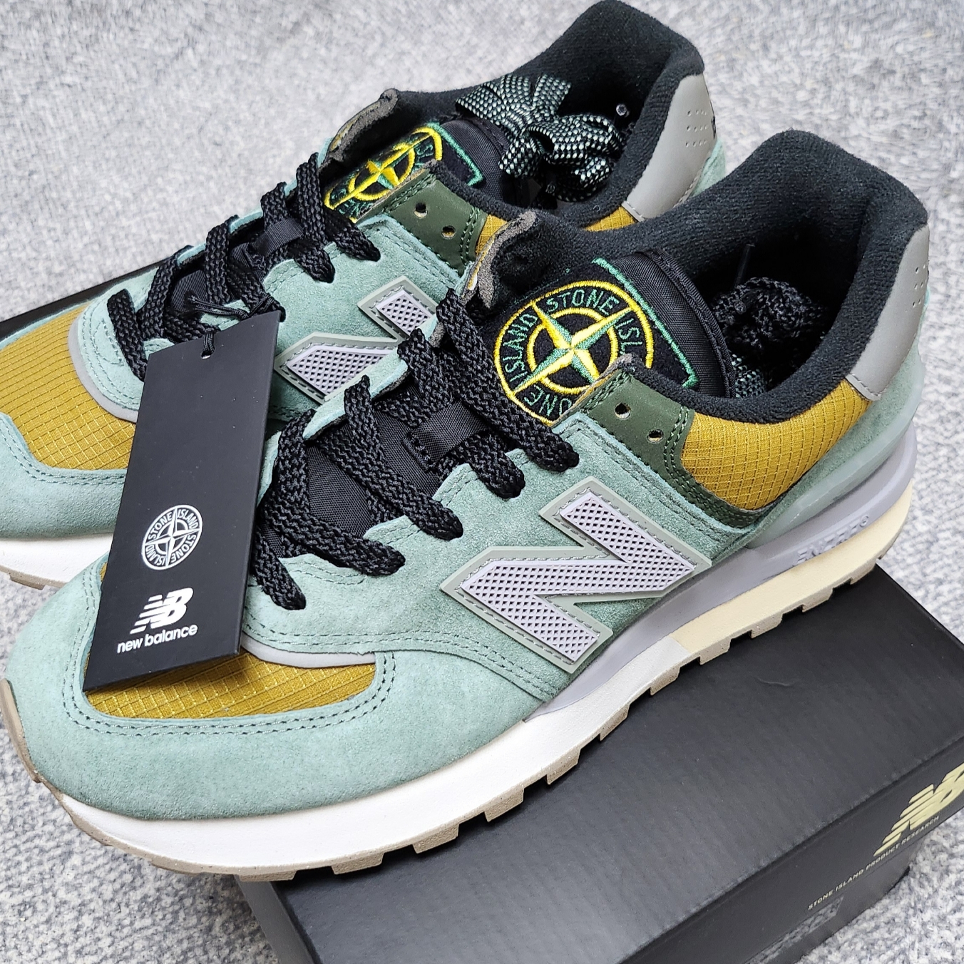 New Balance x Stone Island 574 Legacy Light Green 착용 스타일