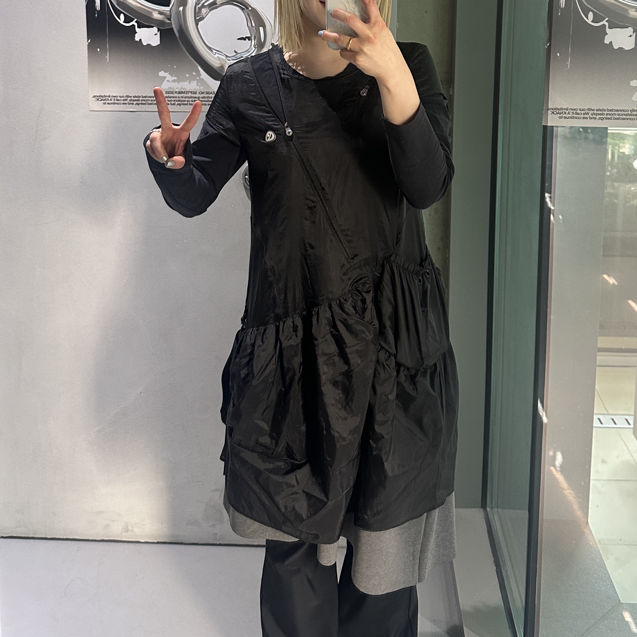 Coyseio Puff Shirring One Piece Black 착용 스타일