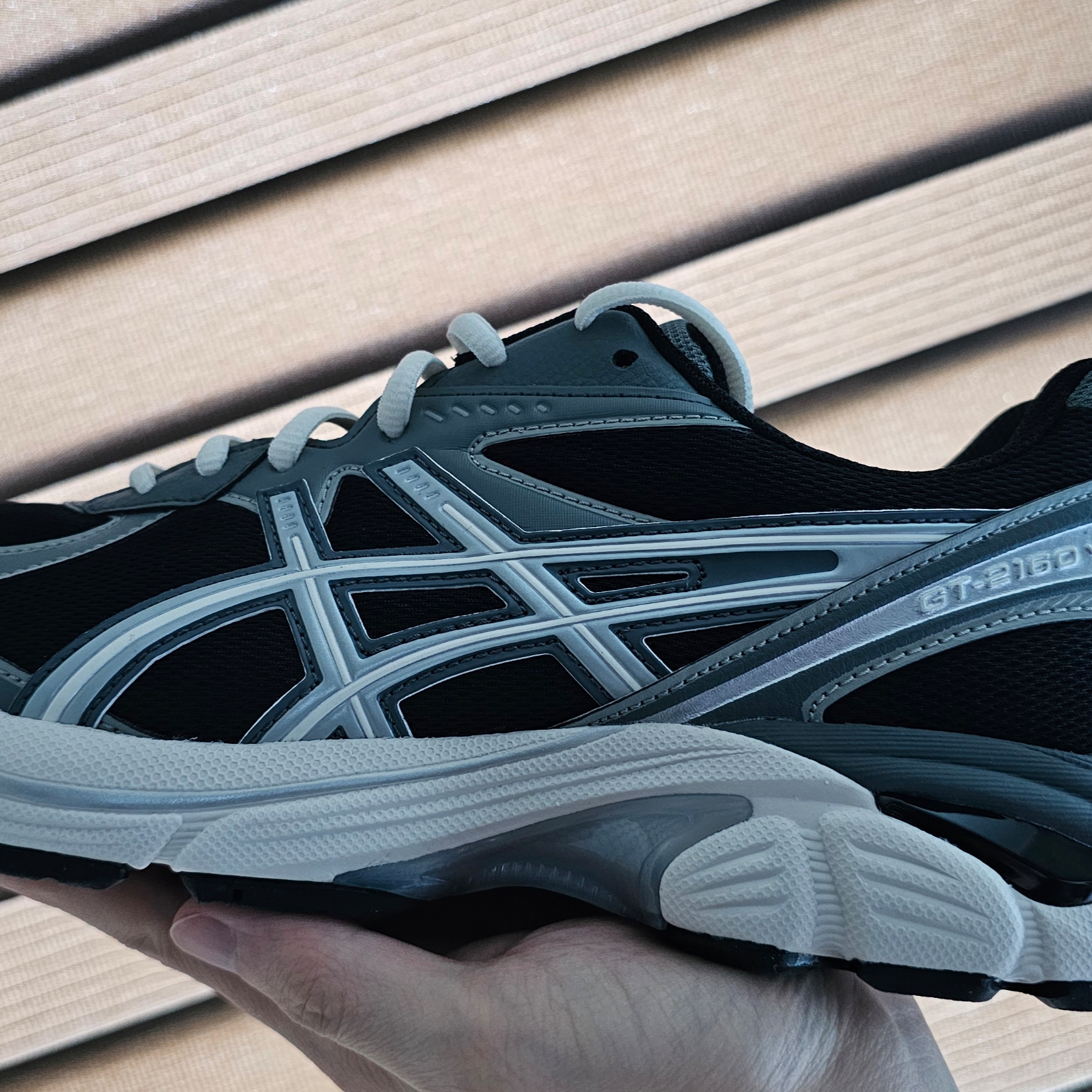 Asics GT-2160 Black Seal Grey 착용 스타일