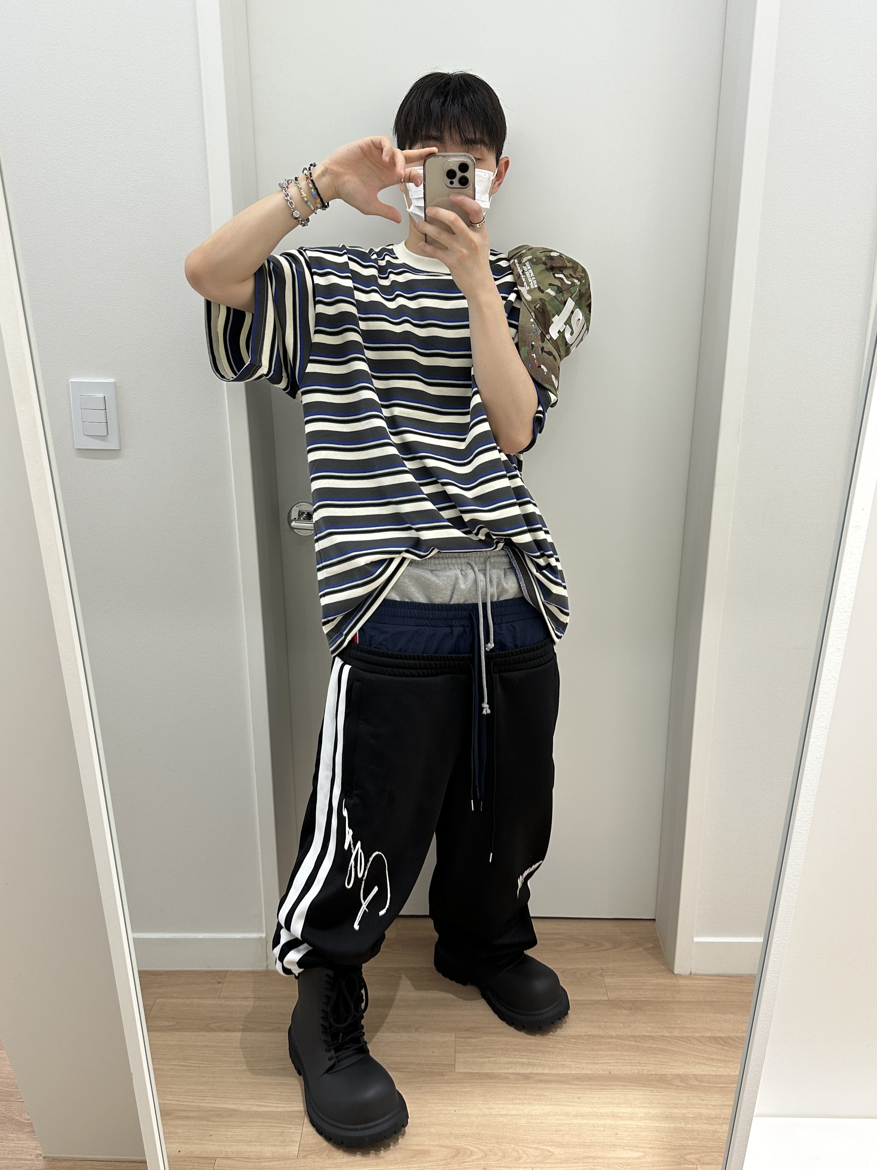 Project G/R 3 Layered Track Pants Black 착용 스타일 - 3
