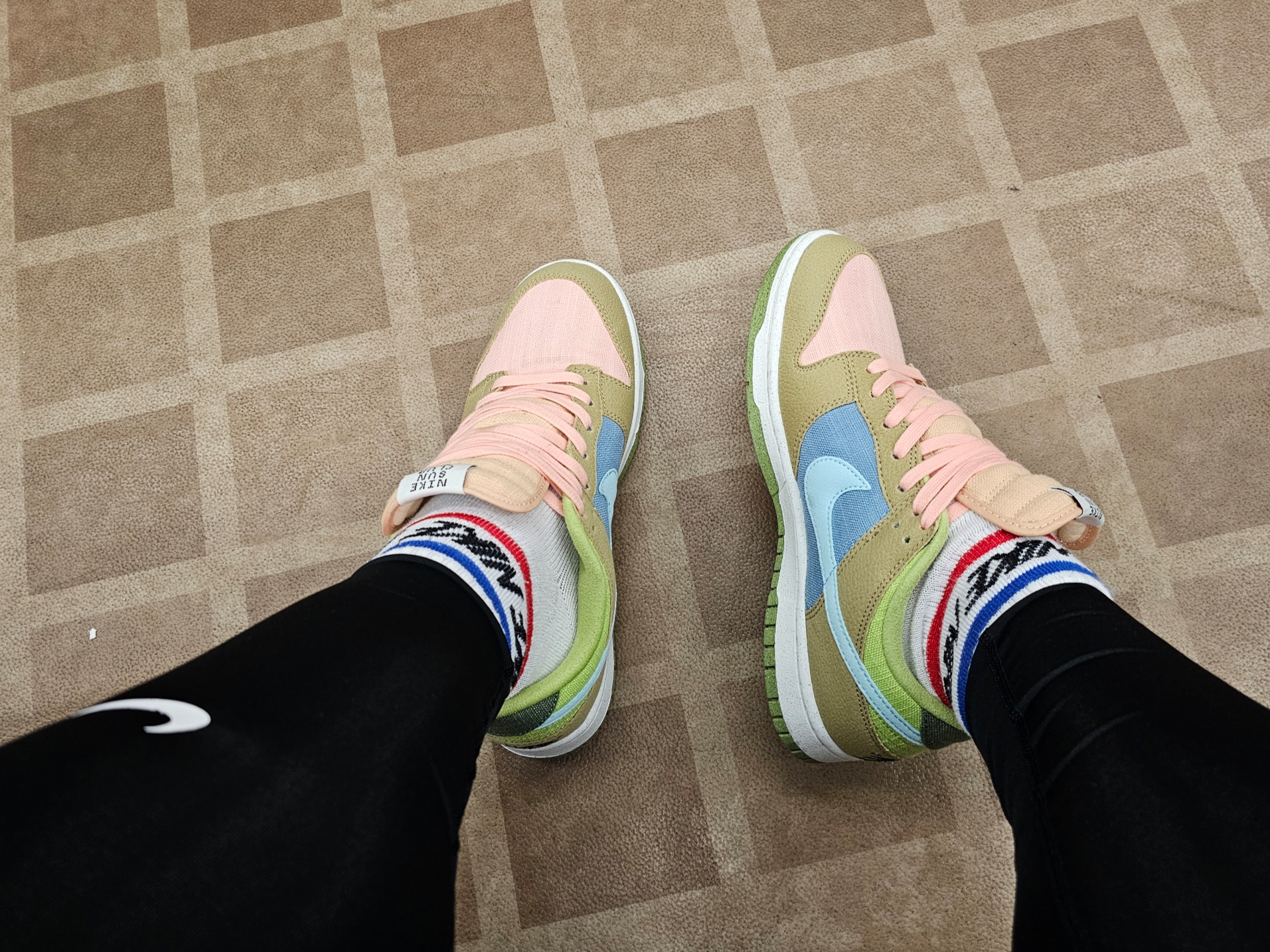 Nike Dunk Low Retro SE Next Nature Sun Club Arctic Orange 착용 스타일 - 2