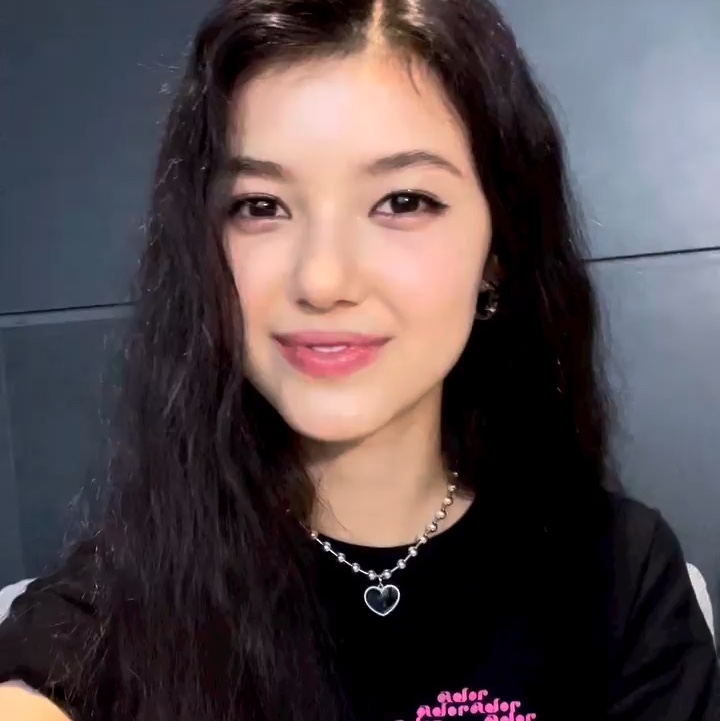 Nonenon Big Black Love Necklace, Nonenon Black Love Necklace 착용 스타일
