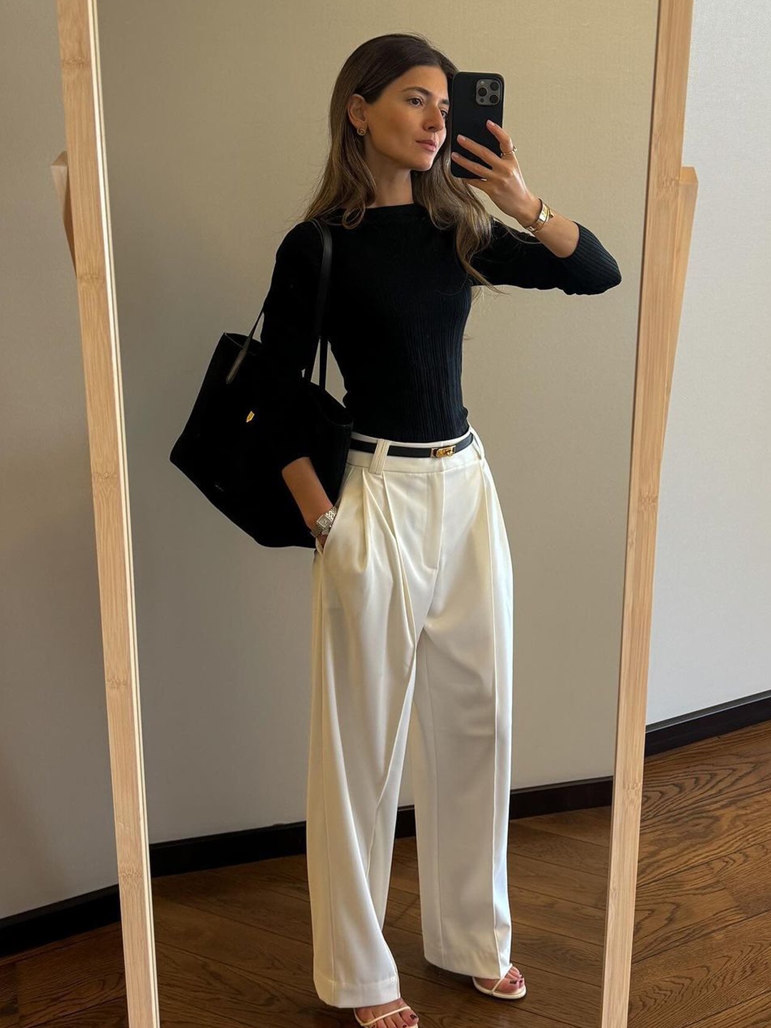 (W) Pleats Please Issey Miyake A-Poc Form Pants Off White, Studiotable Straight Denim Pants White 착용 스타일 - 3