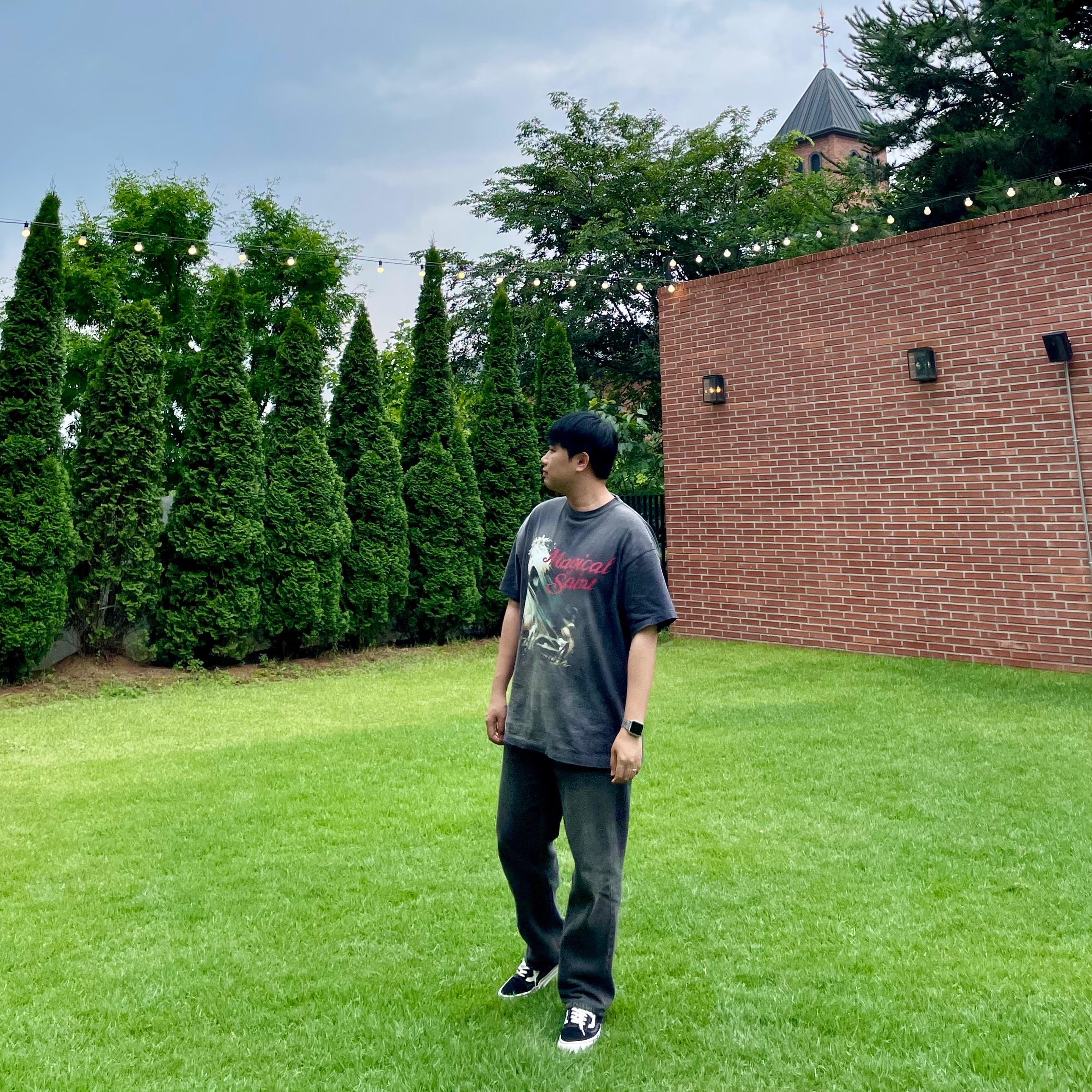 Saint Mxxxxxx Magical Saint S/S T-Shirt Black - 24SS 착용 스타일