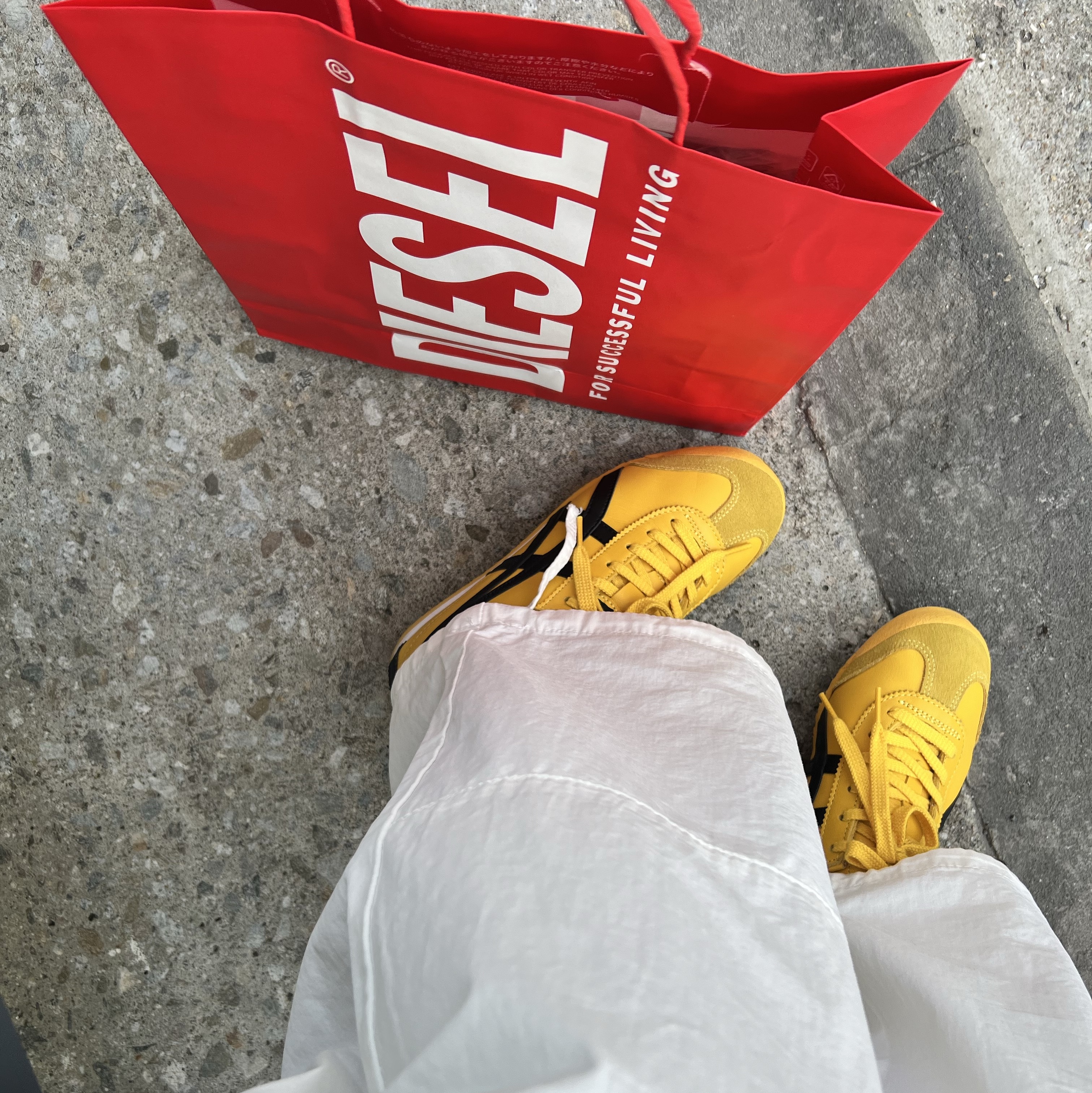 Onitsuka Tiger Mexico 66 Yellow Black 착용 스타일