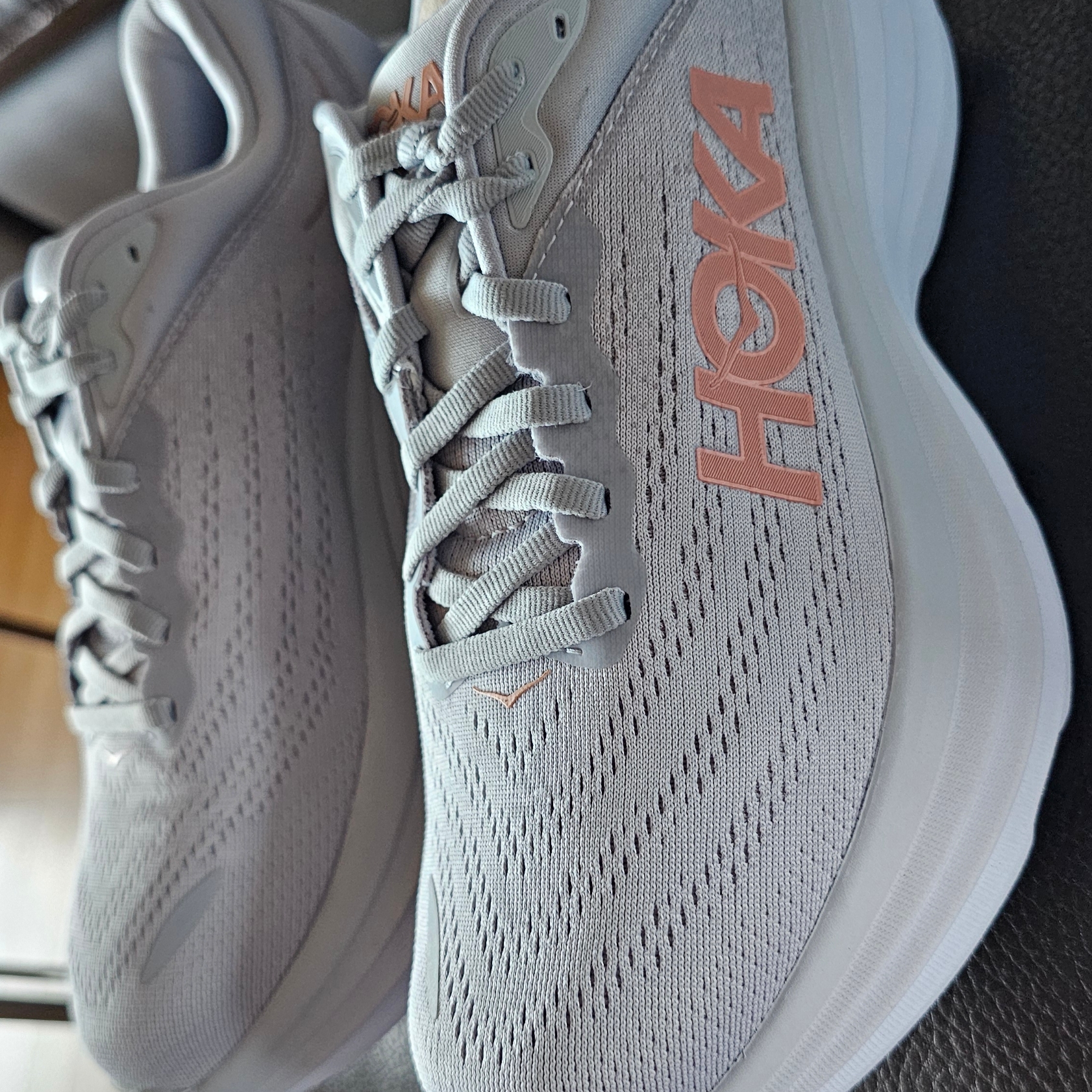 (W) Hoka Bondi 8 Harbor Mist - Regular 착용 스타일
