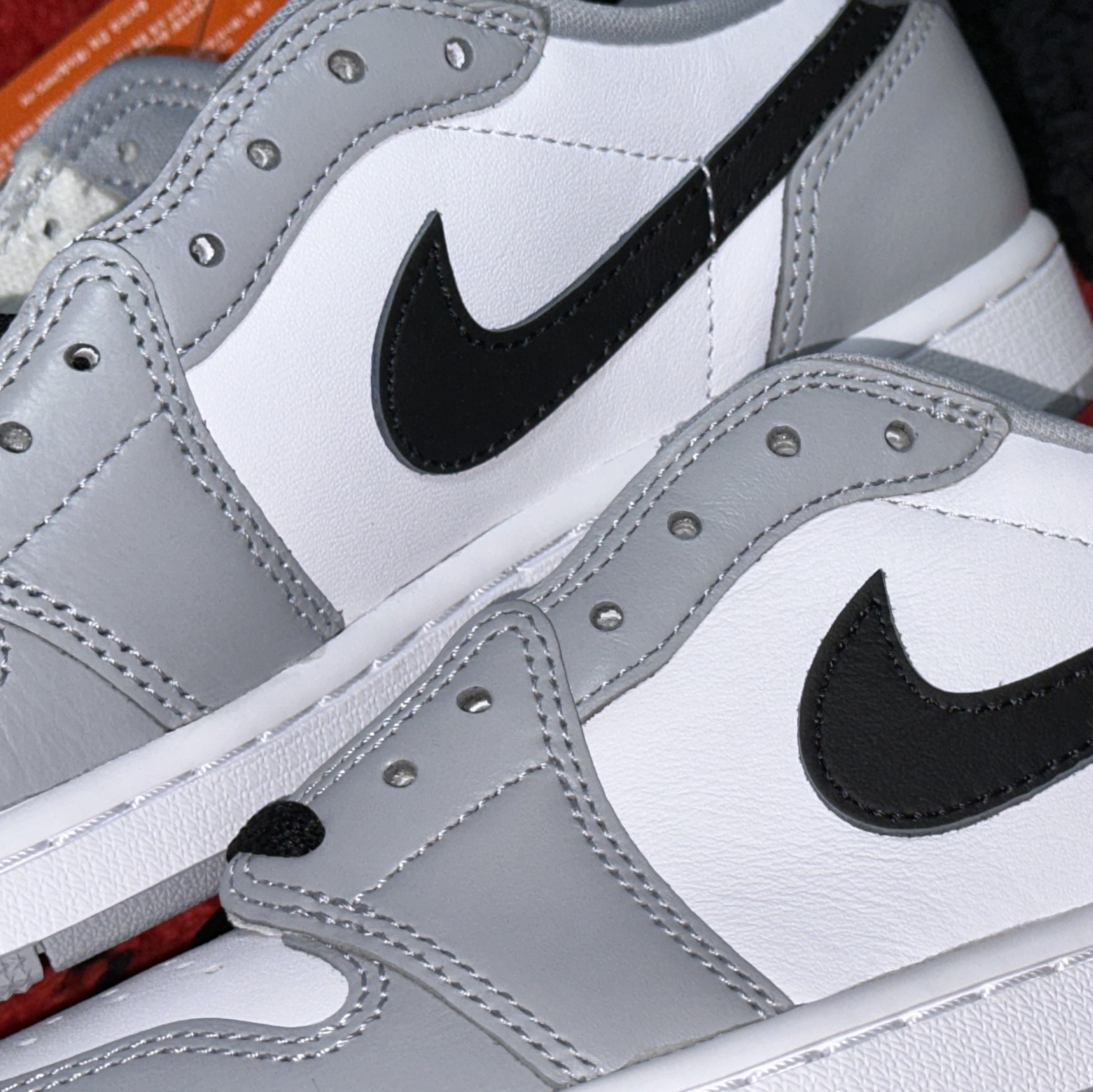 Jordan 1 Retro Low OG Wolf Grey and White 착용 스타일