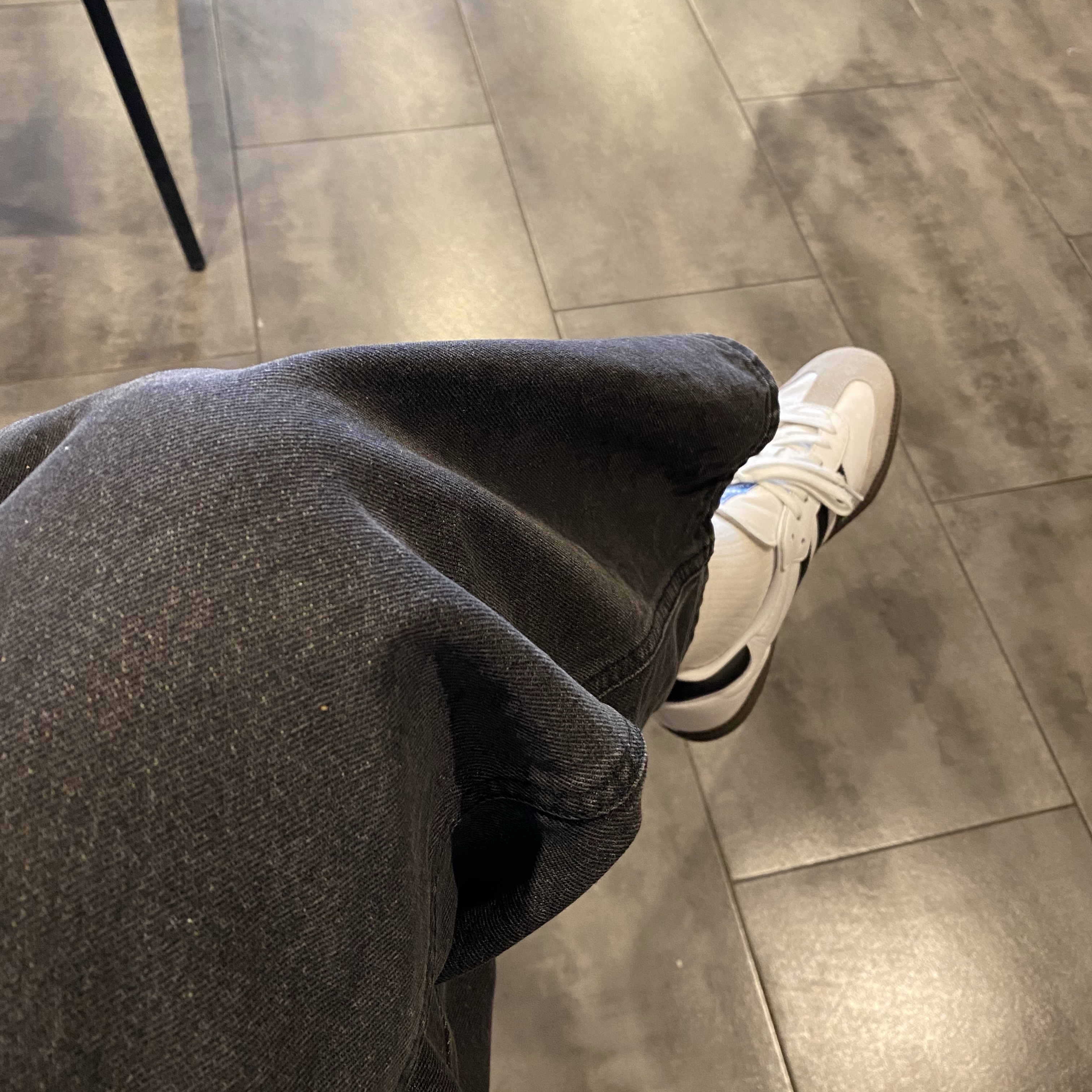Adidas Samba OG Cloud White 착용 스타일 - 1
