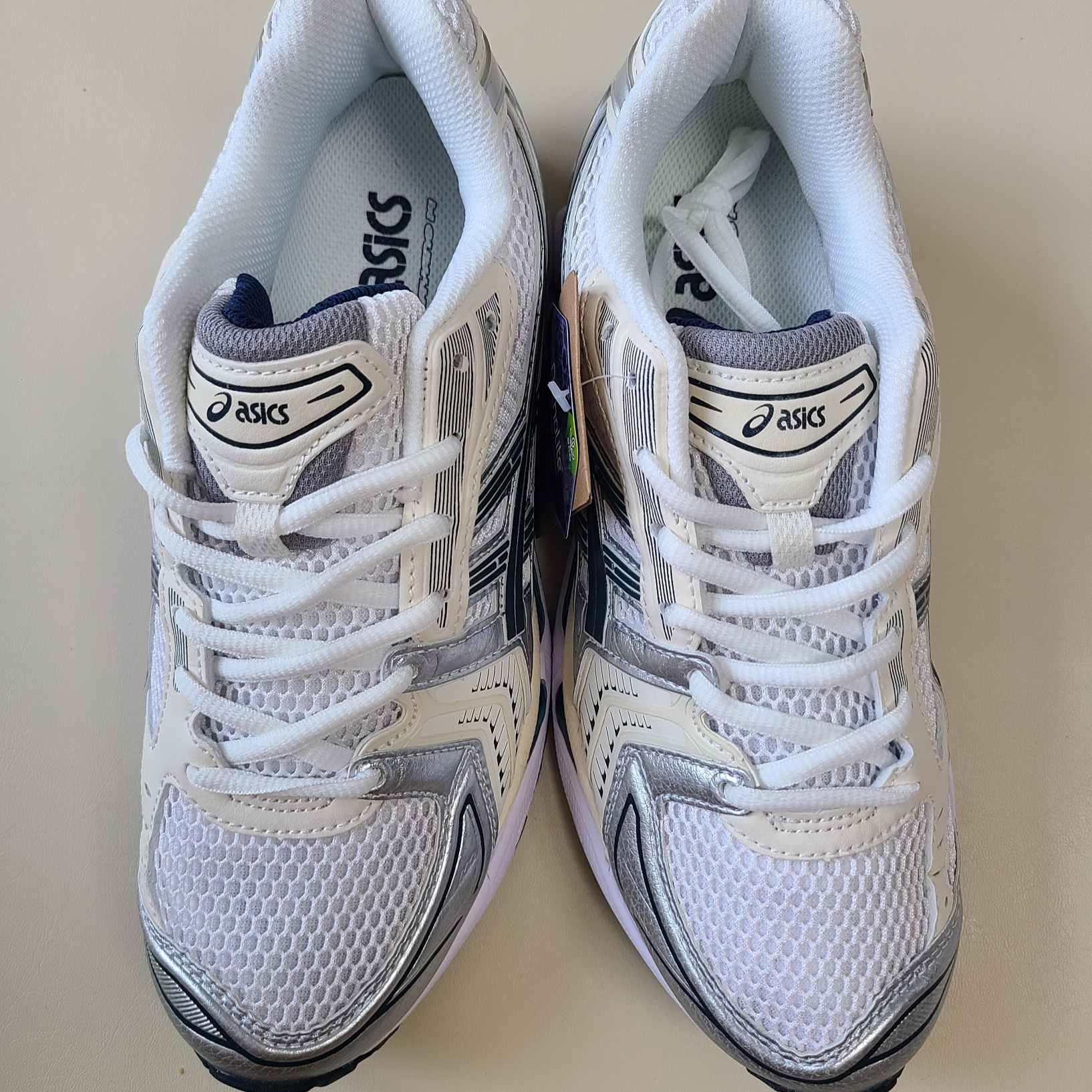 (W) Asics Gel-Kayano 14 White Midnight 착용 스타일 - 2
