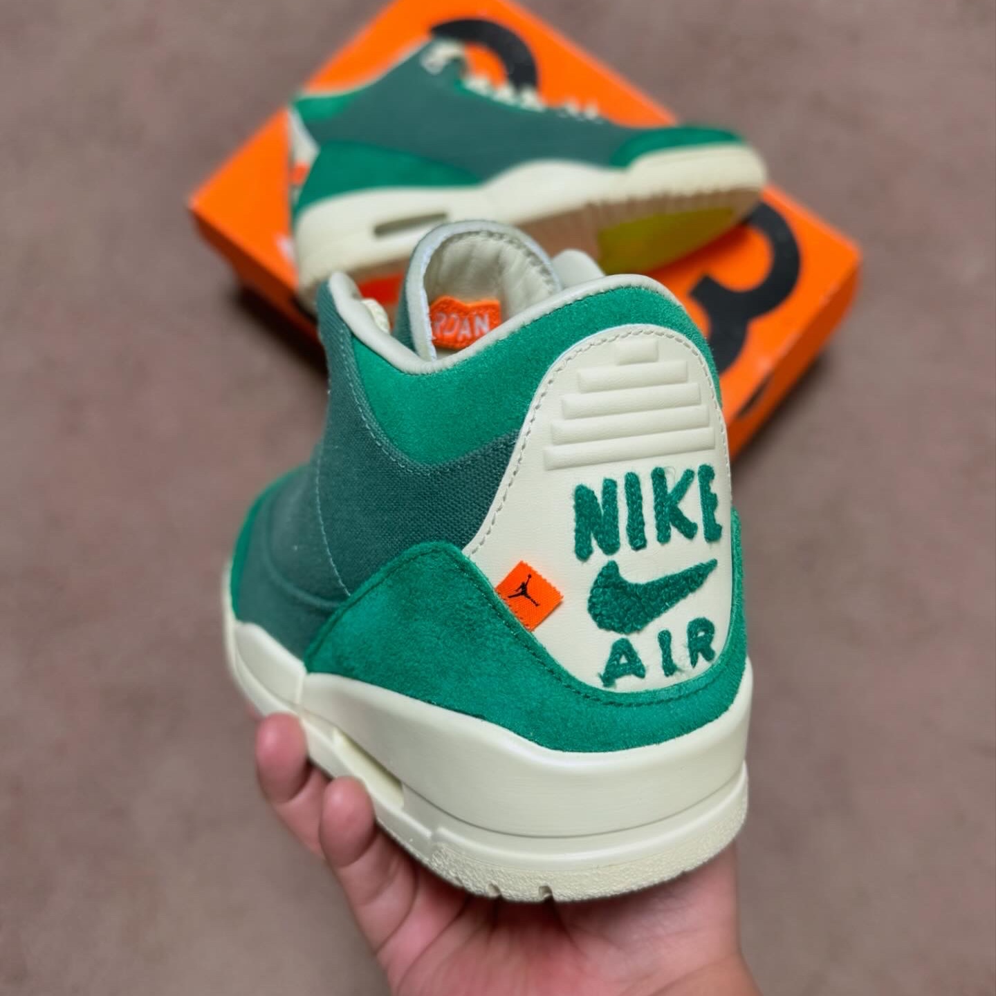 (W) Jordan 3 x Nina Chanel Abney Retro SP Bicoastal and Malachite 착용 스타일