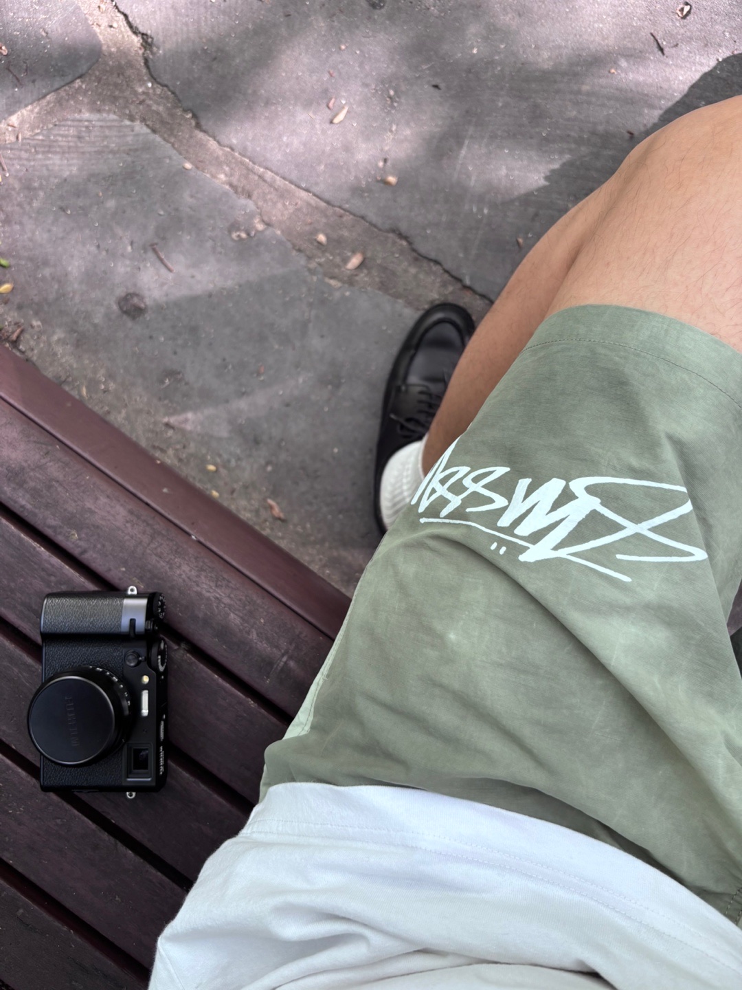 Stussy Wave Dye Nylon Shorts Sage 착용 스타일 - 4