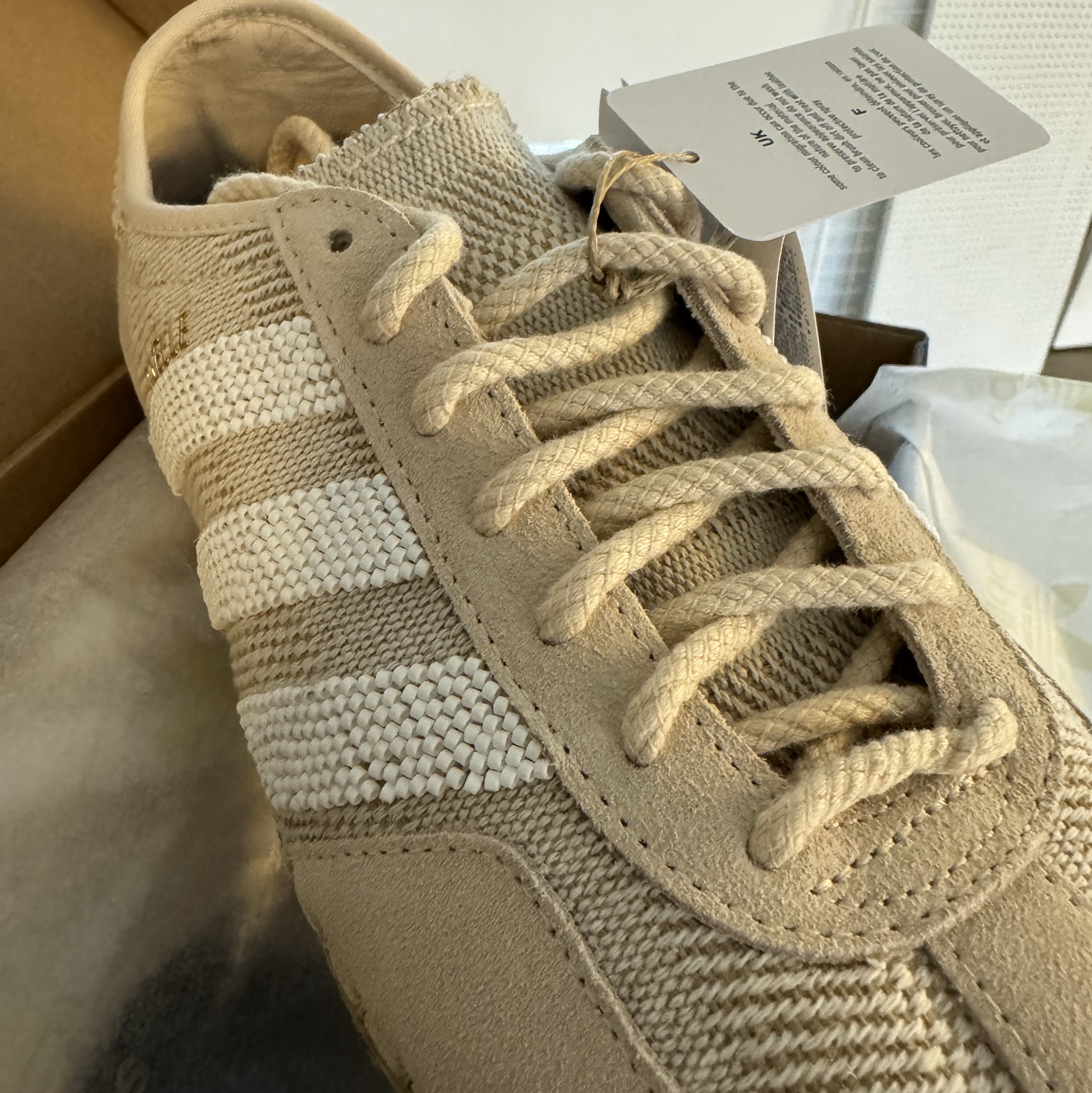 Adidas x Clot Gazelle Halo Ivory Cloud White 착용 스타일