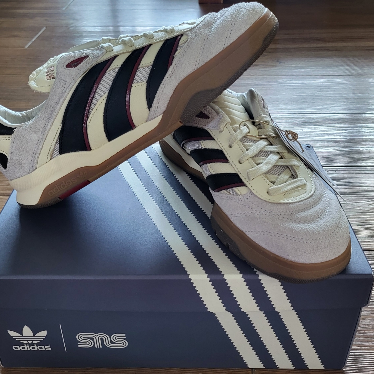 Adidas x SNS Predator Mundial White Black 착용 스타일